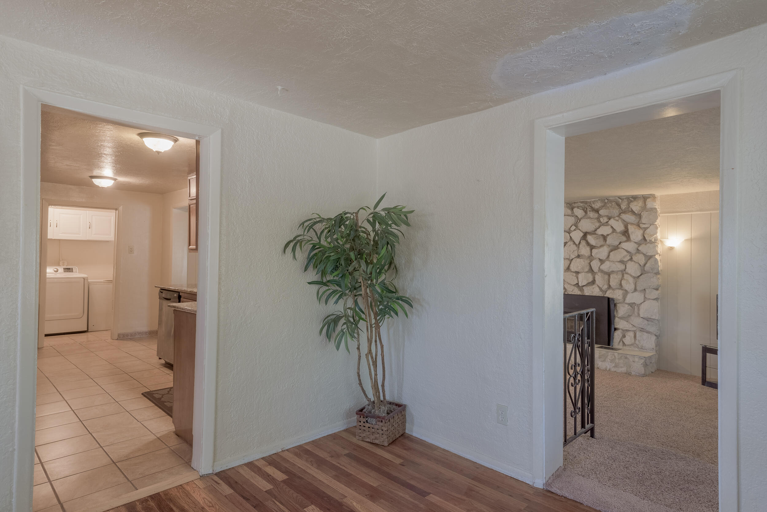 1409 CLAIRE Court NW