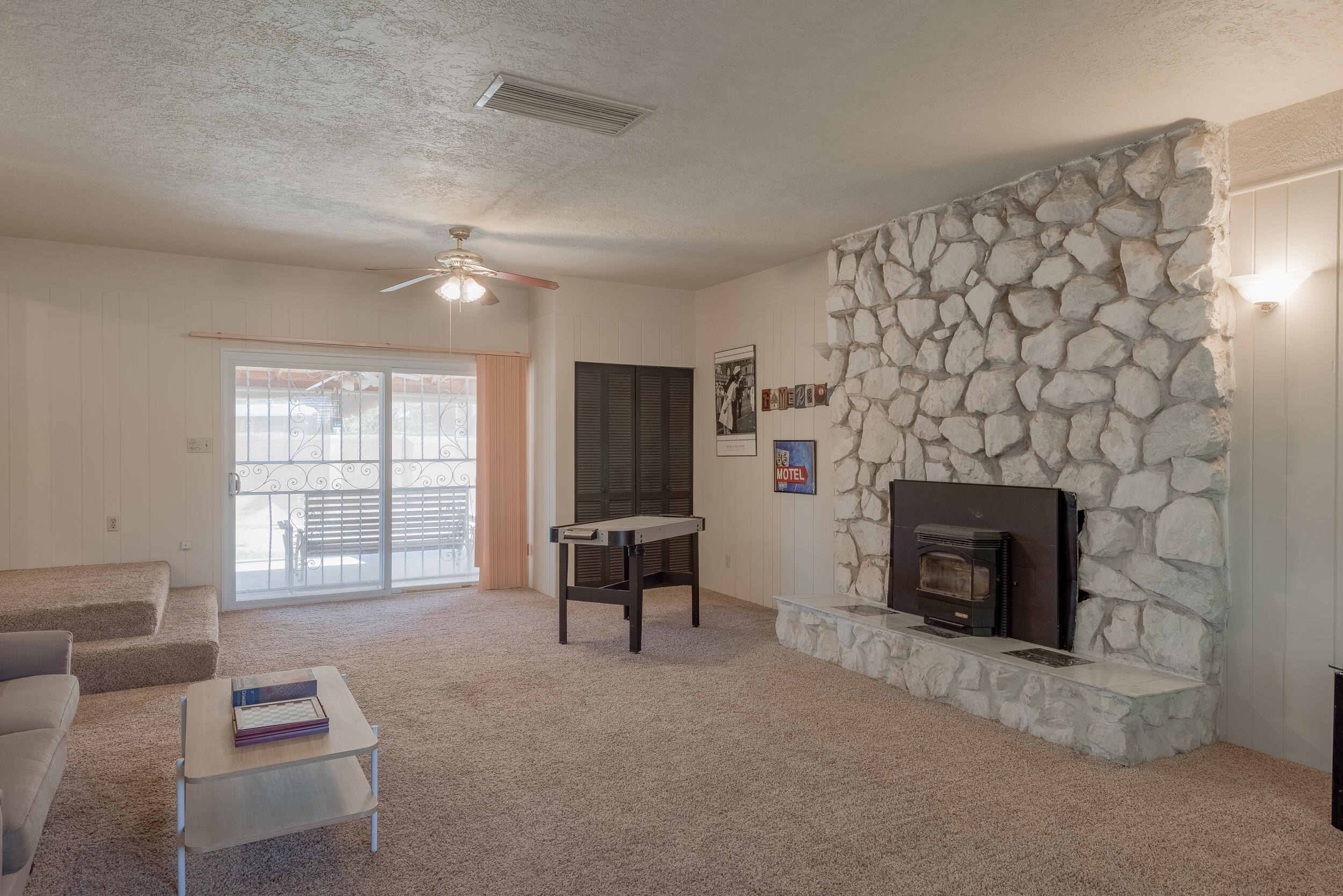 1409 CLAIRE Court NW