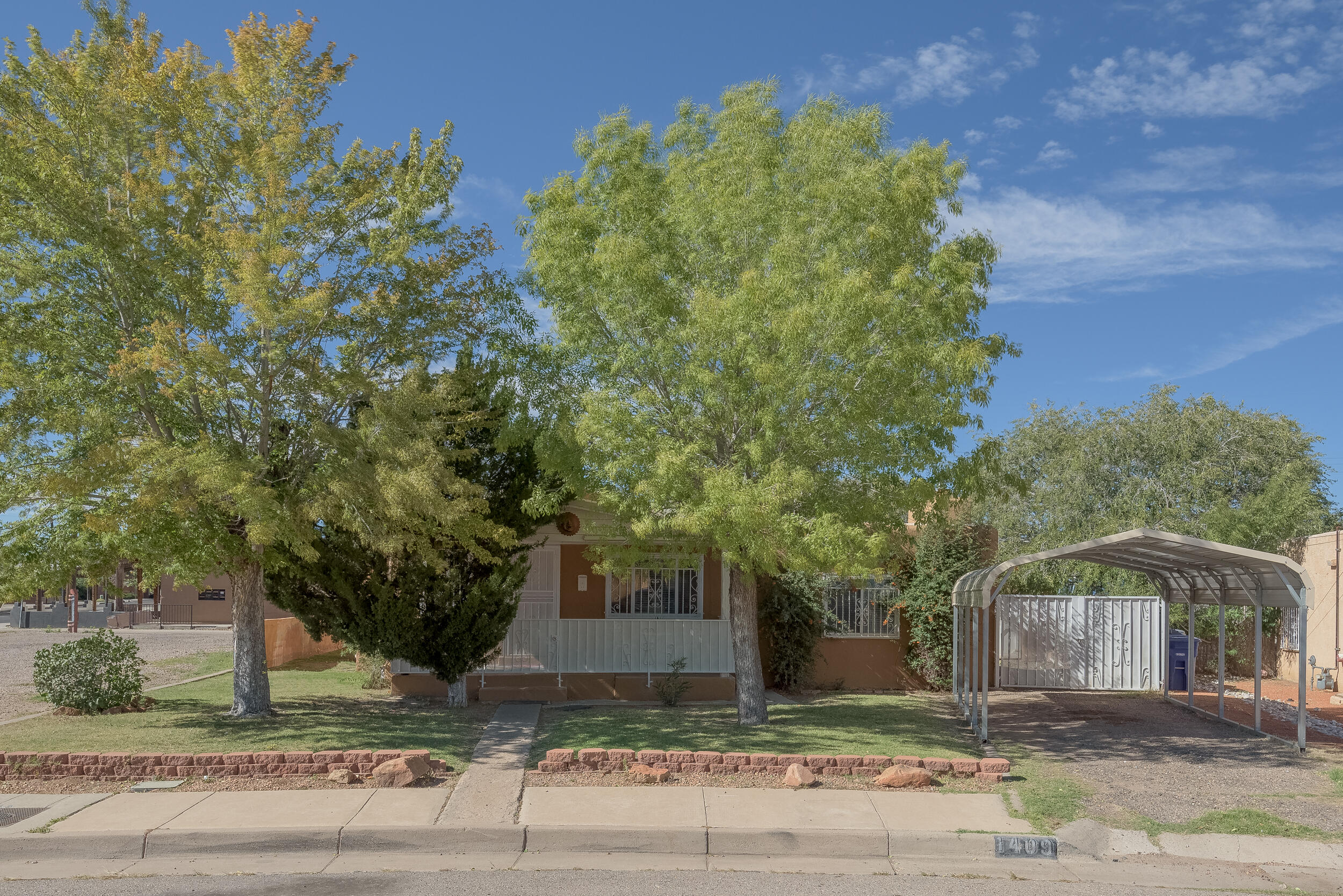 1409 CLAIRE Court NW
