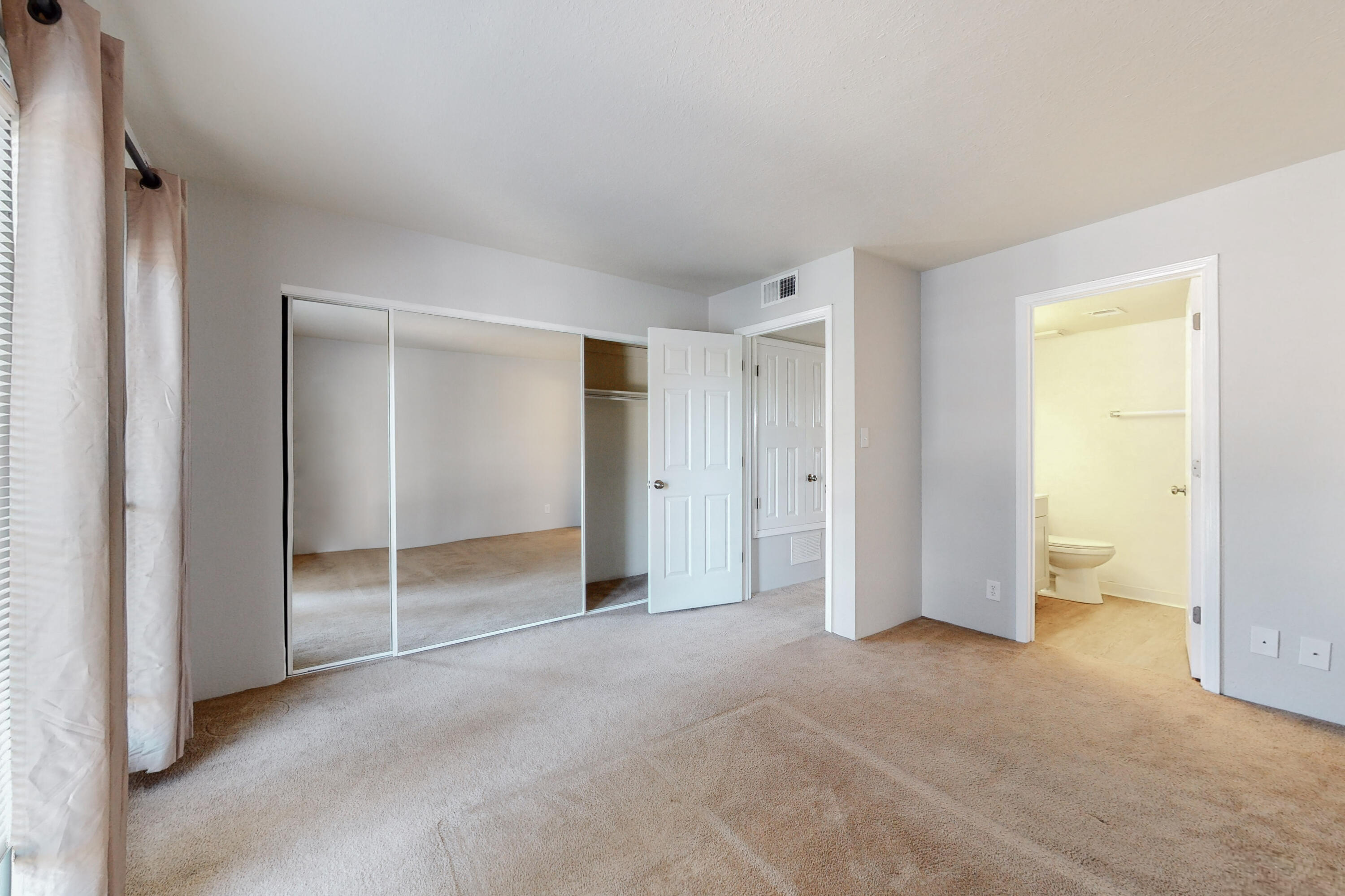3301 MONROE Street NE Unit: M132