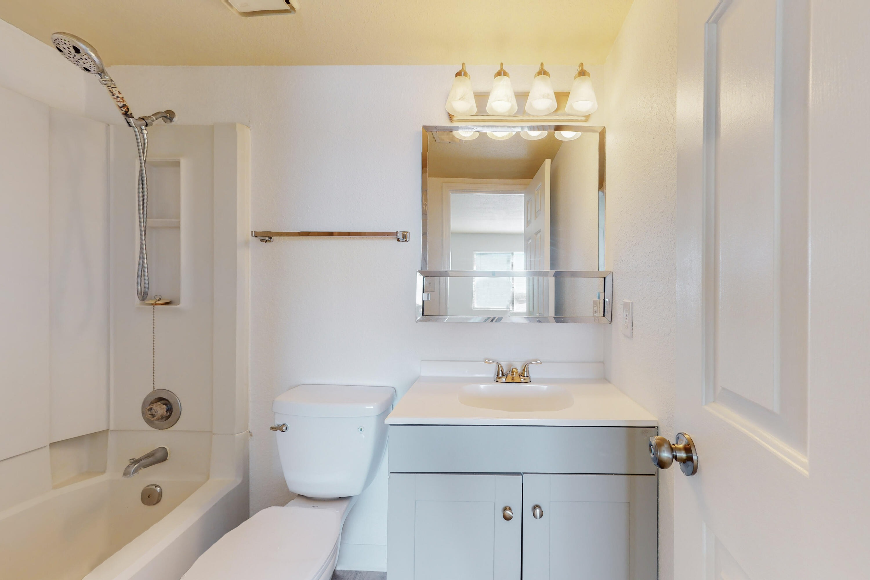 3301 MONROE Street NE Unit: M132