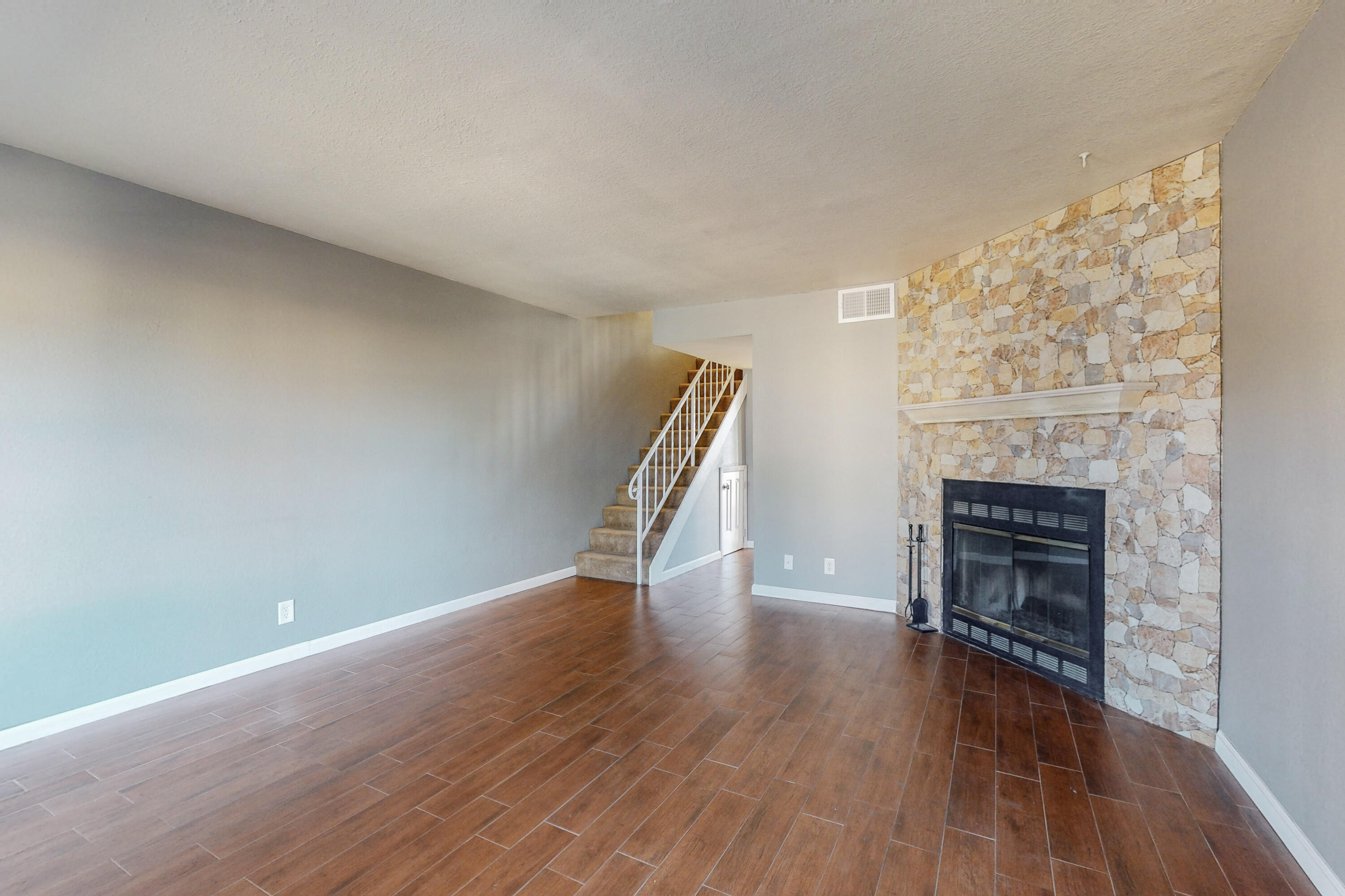 3301 MONROE Street NE Unit: M132