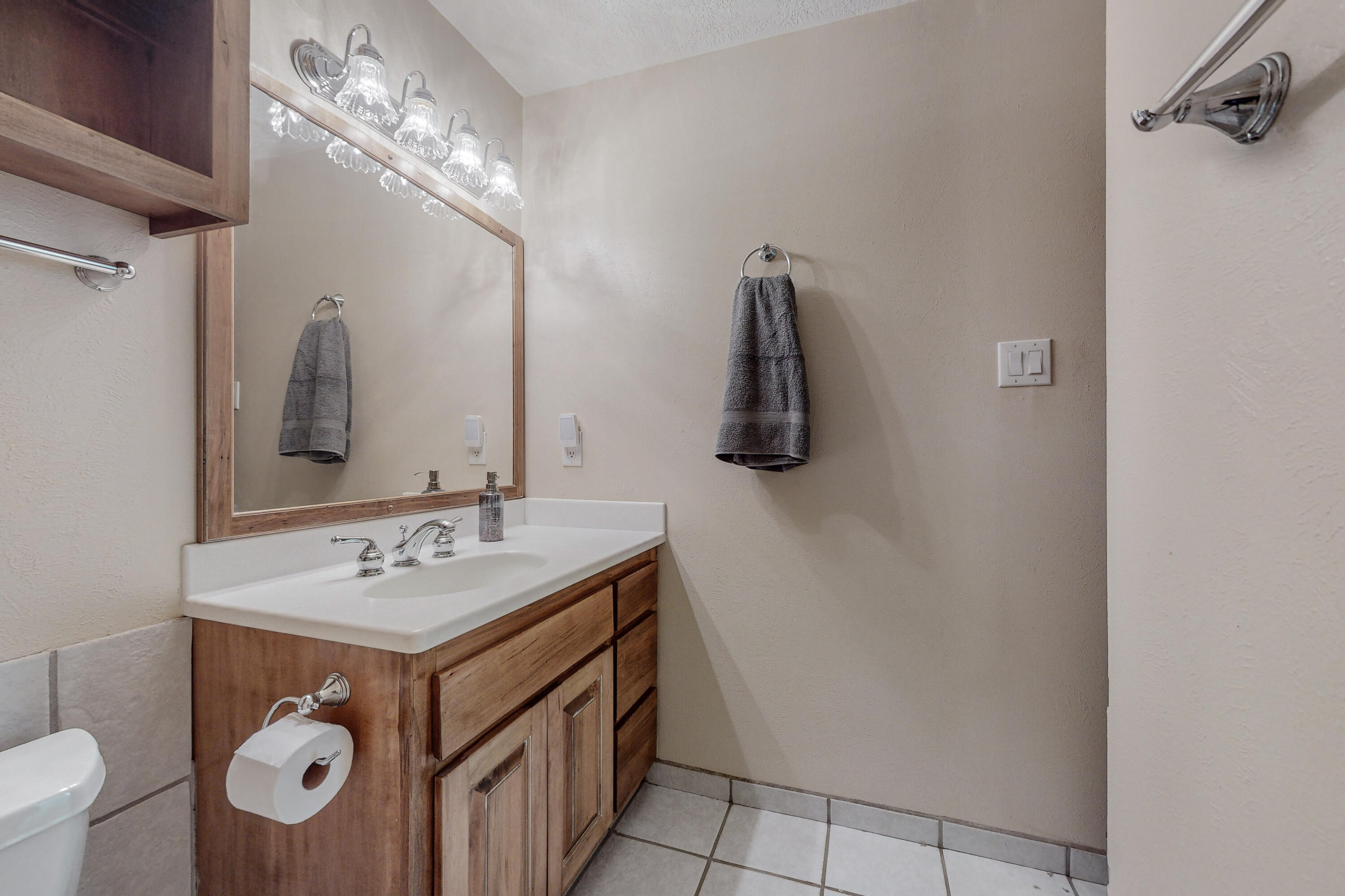 3729 VALERIE Place NE