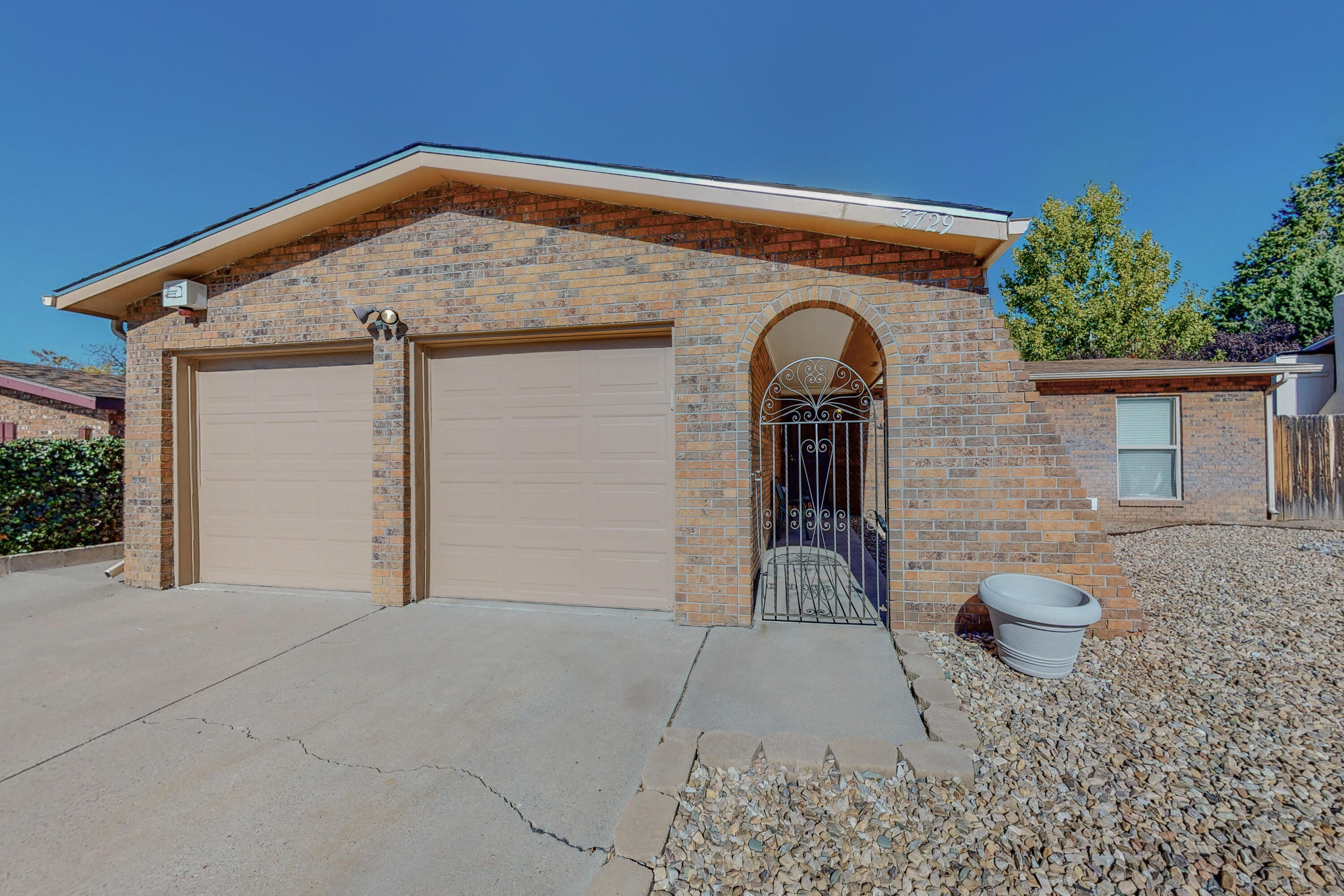 3729 VALERIE Place NE