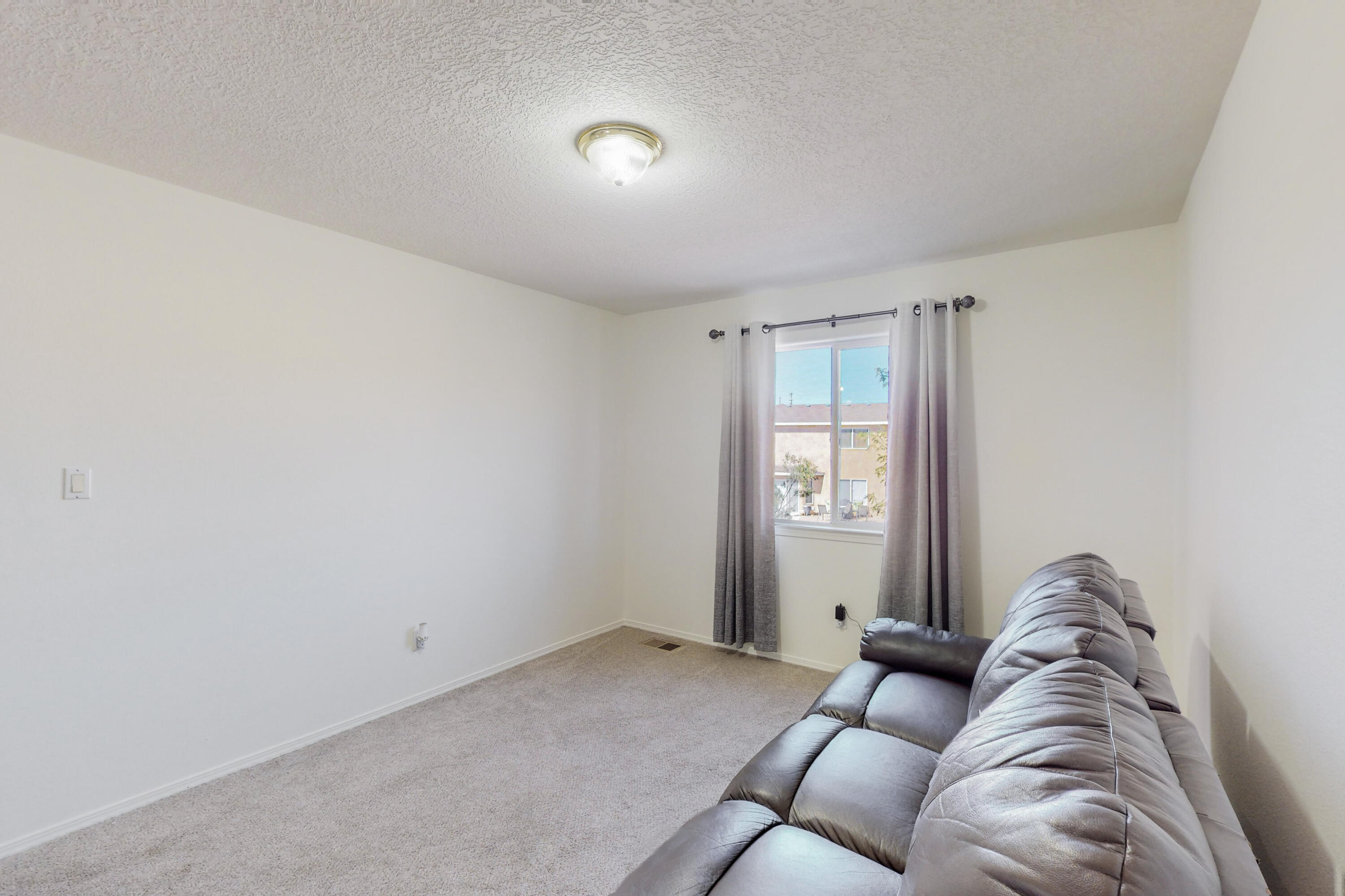 1335 POJAQUE Court NE