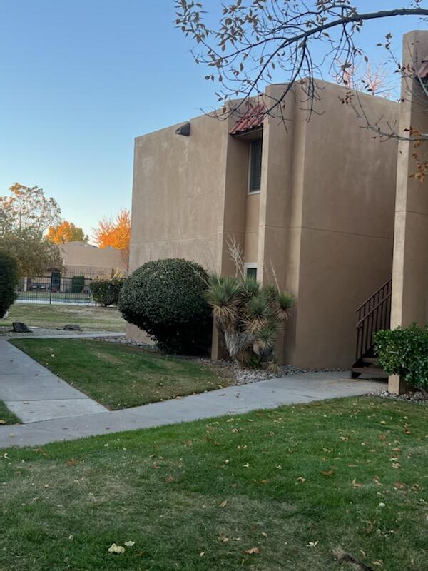 935 COUNTRY CLUB Drive SE Unit: G