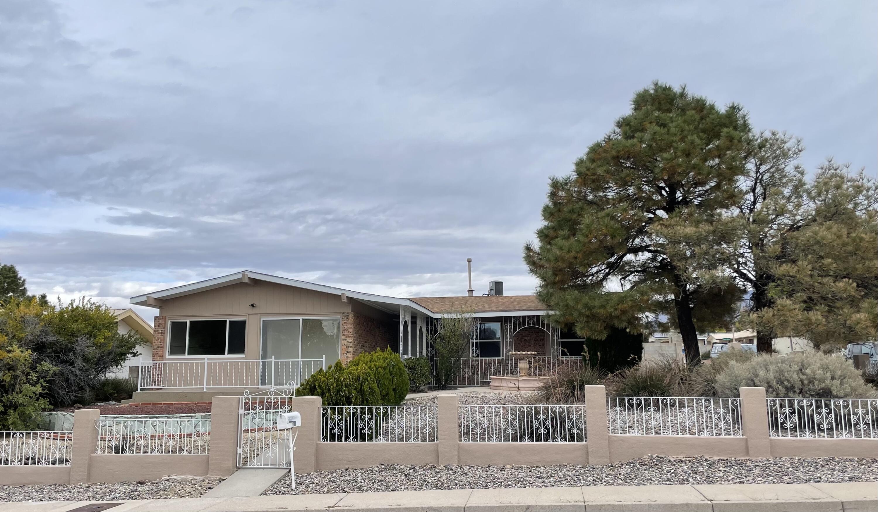 13427 REO Road NE