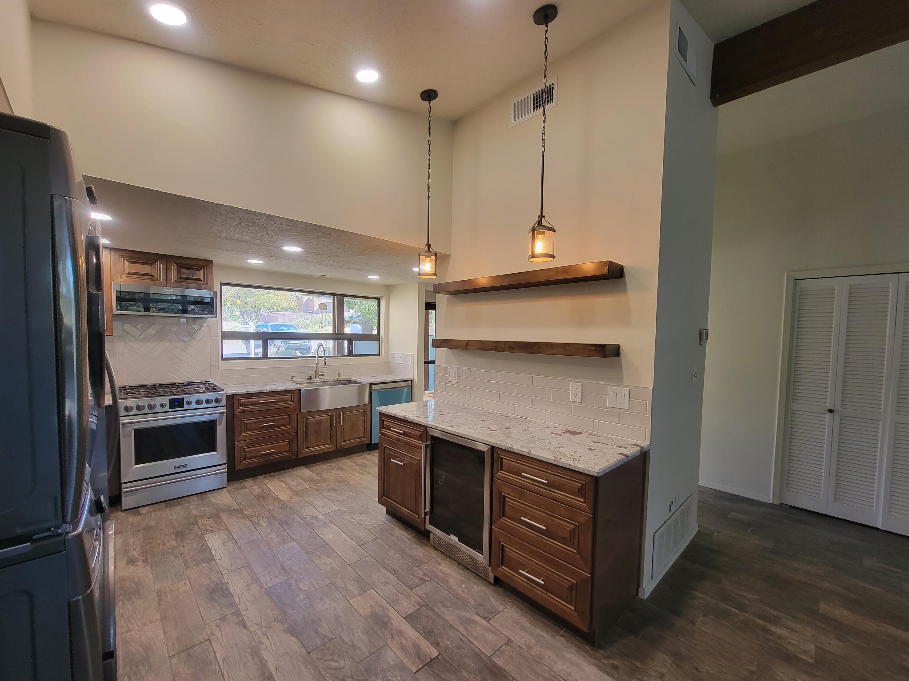 790 TRAMWAY Lane NE Unit: 10C