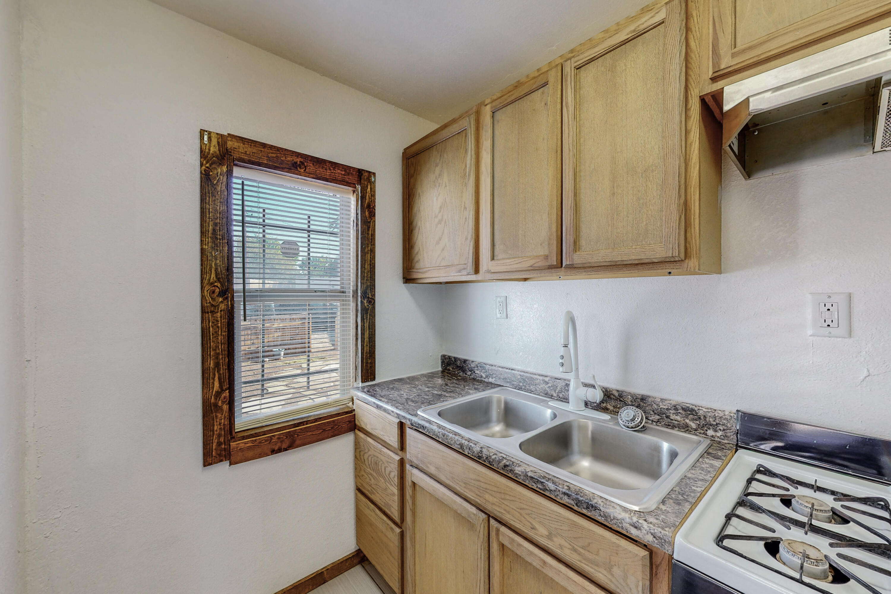 136 48TH Street SW
