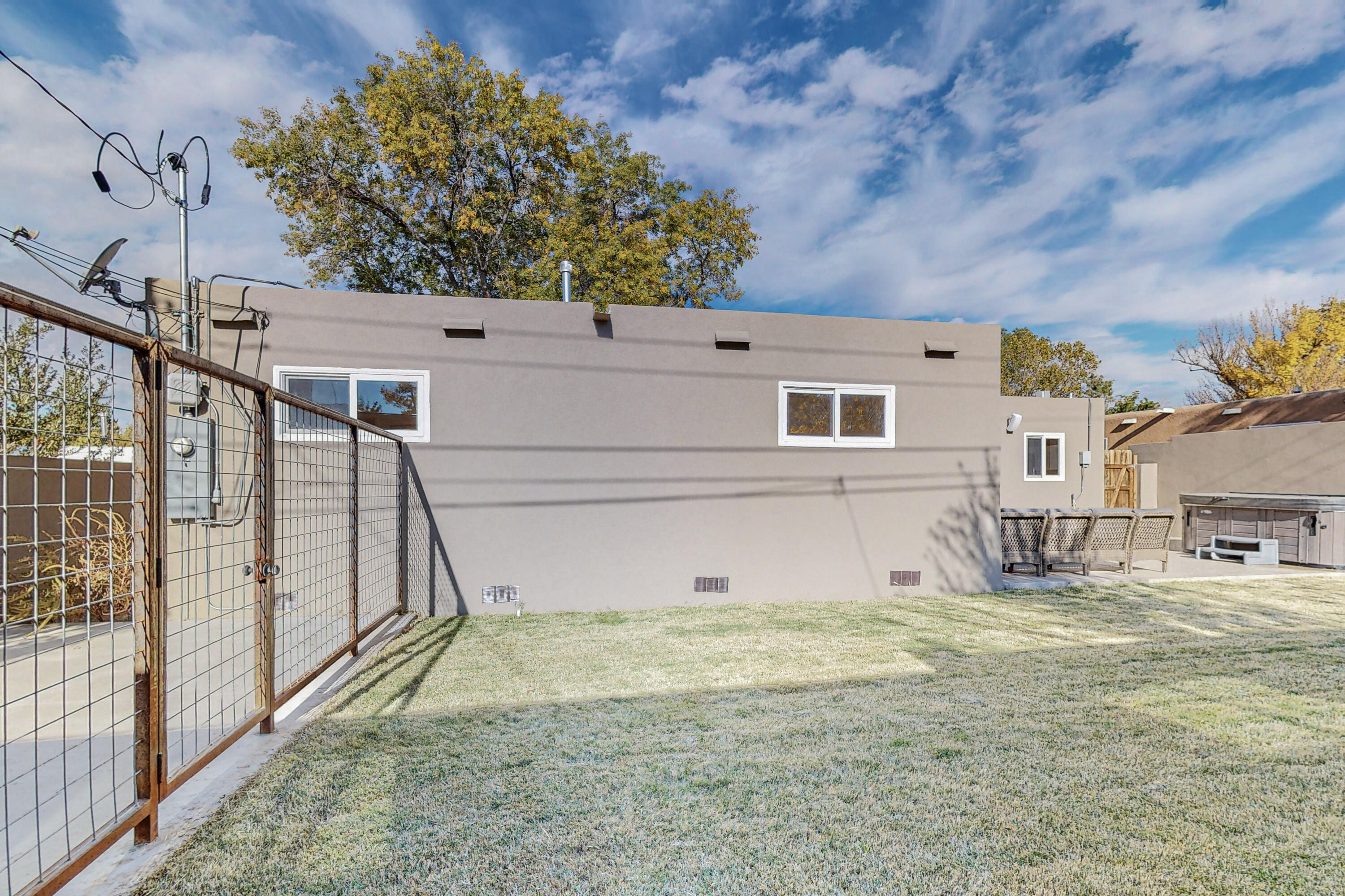 3608 Mary Ellen Street NE