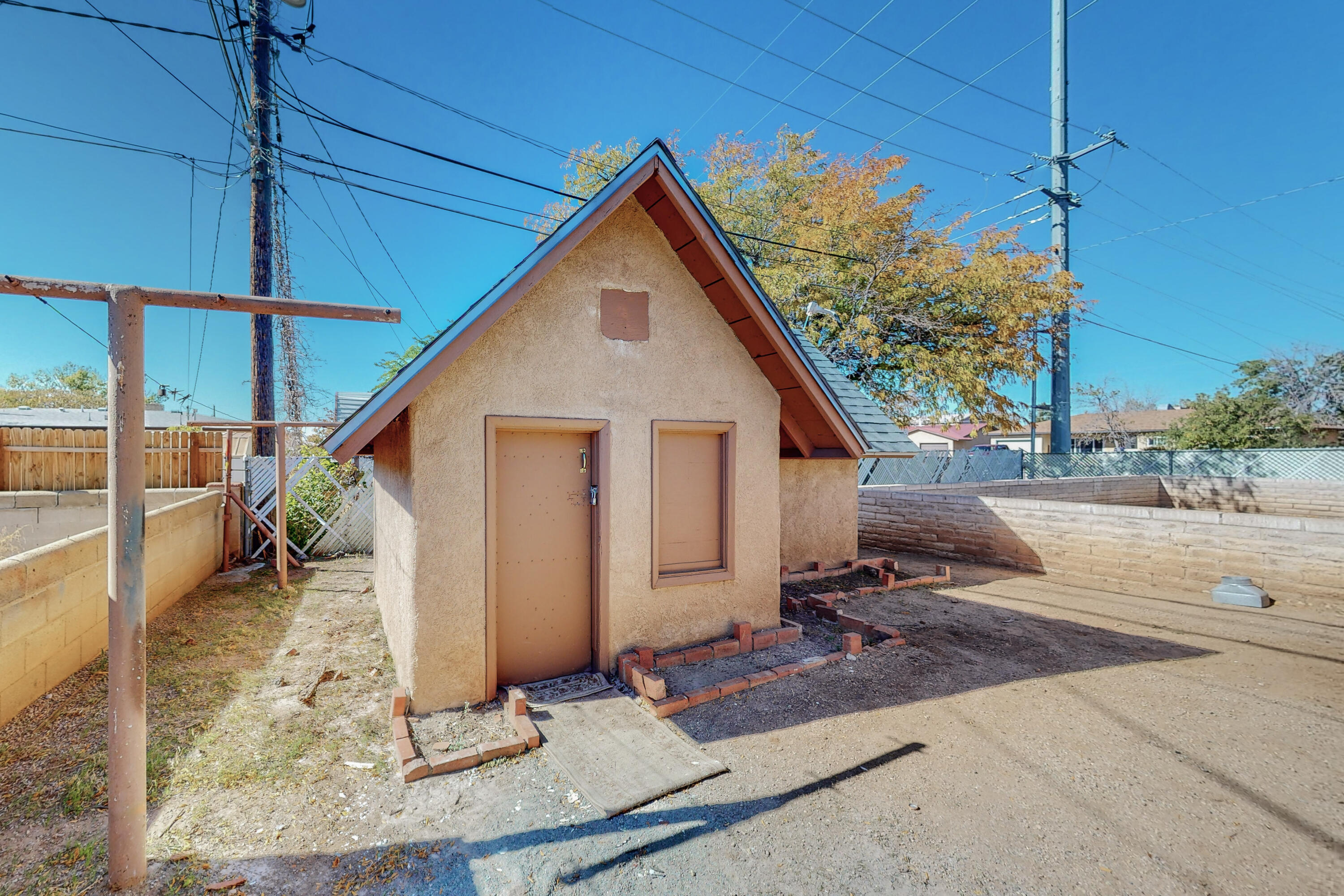1317 GARCIA Street NE