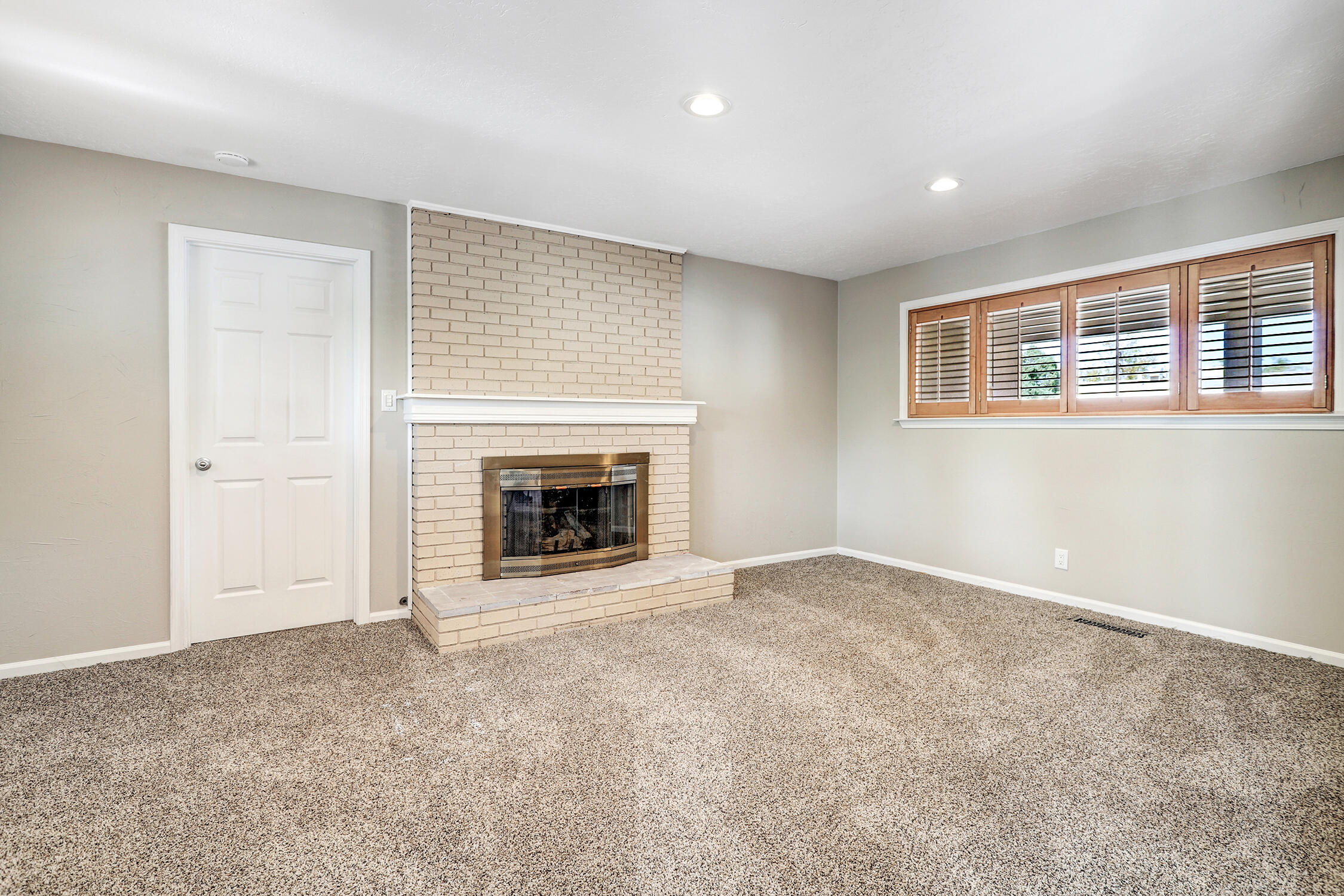 308 ENCHANTED VALLEY Road NW