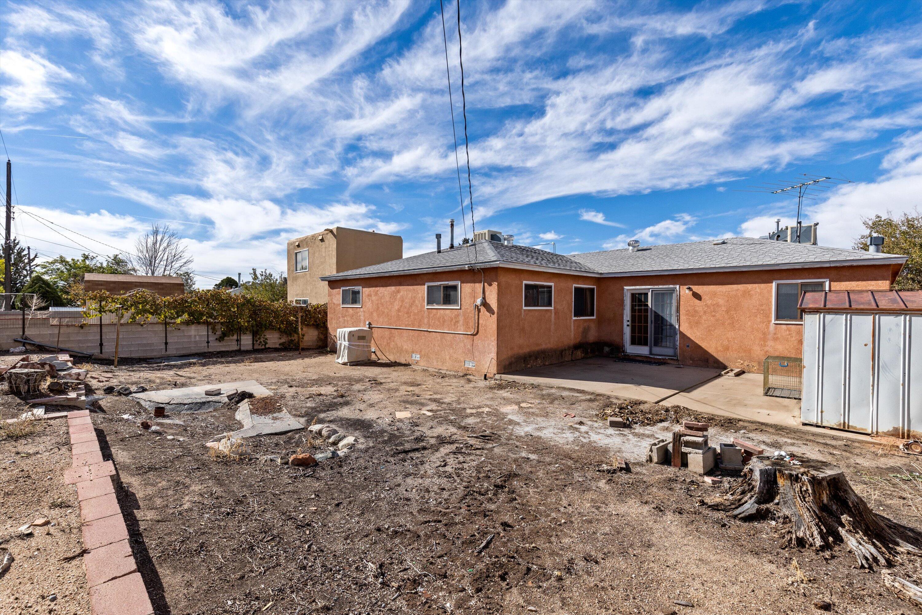 3512 GLORIETA Street NE