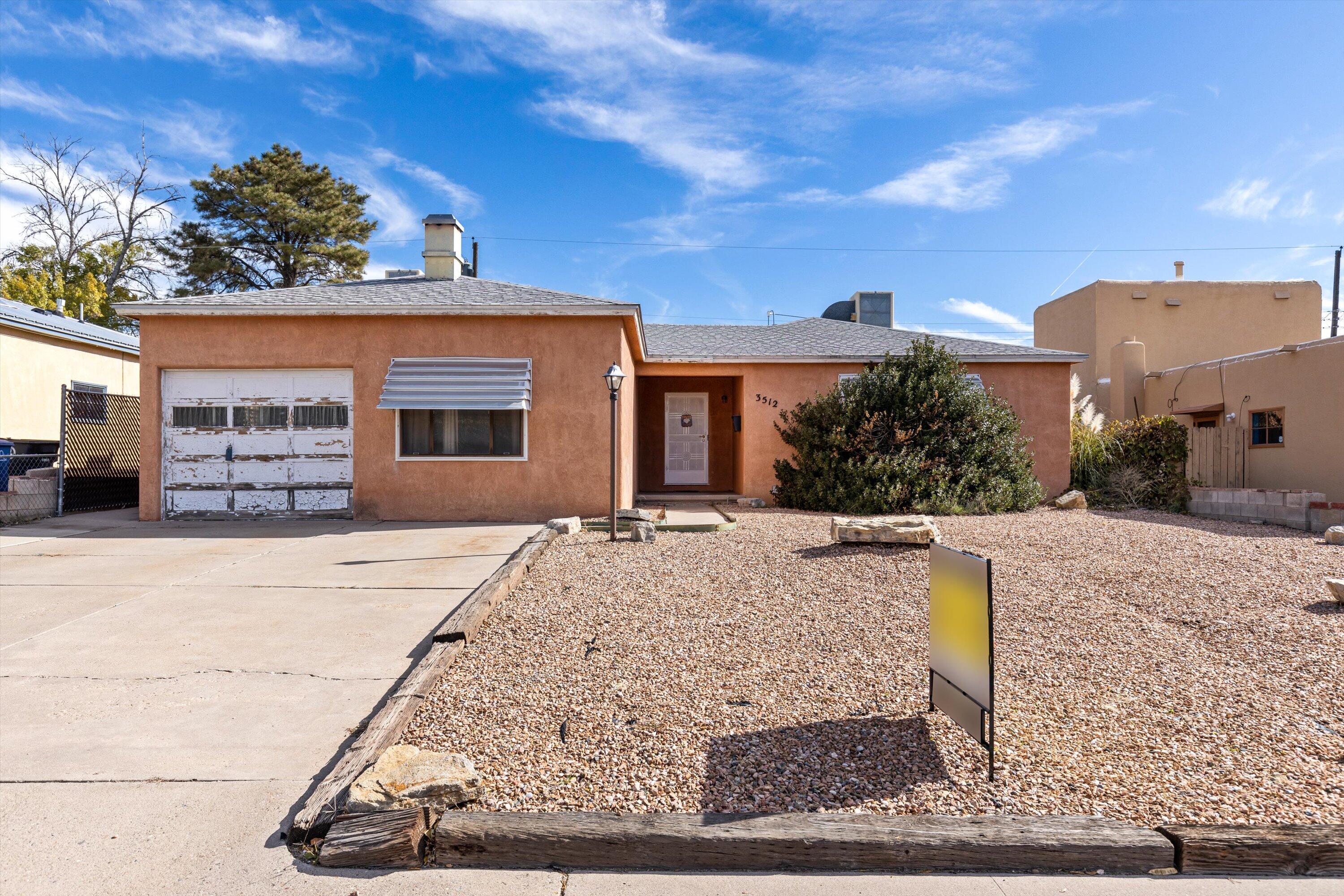 3512 GLORIETA Street NE