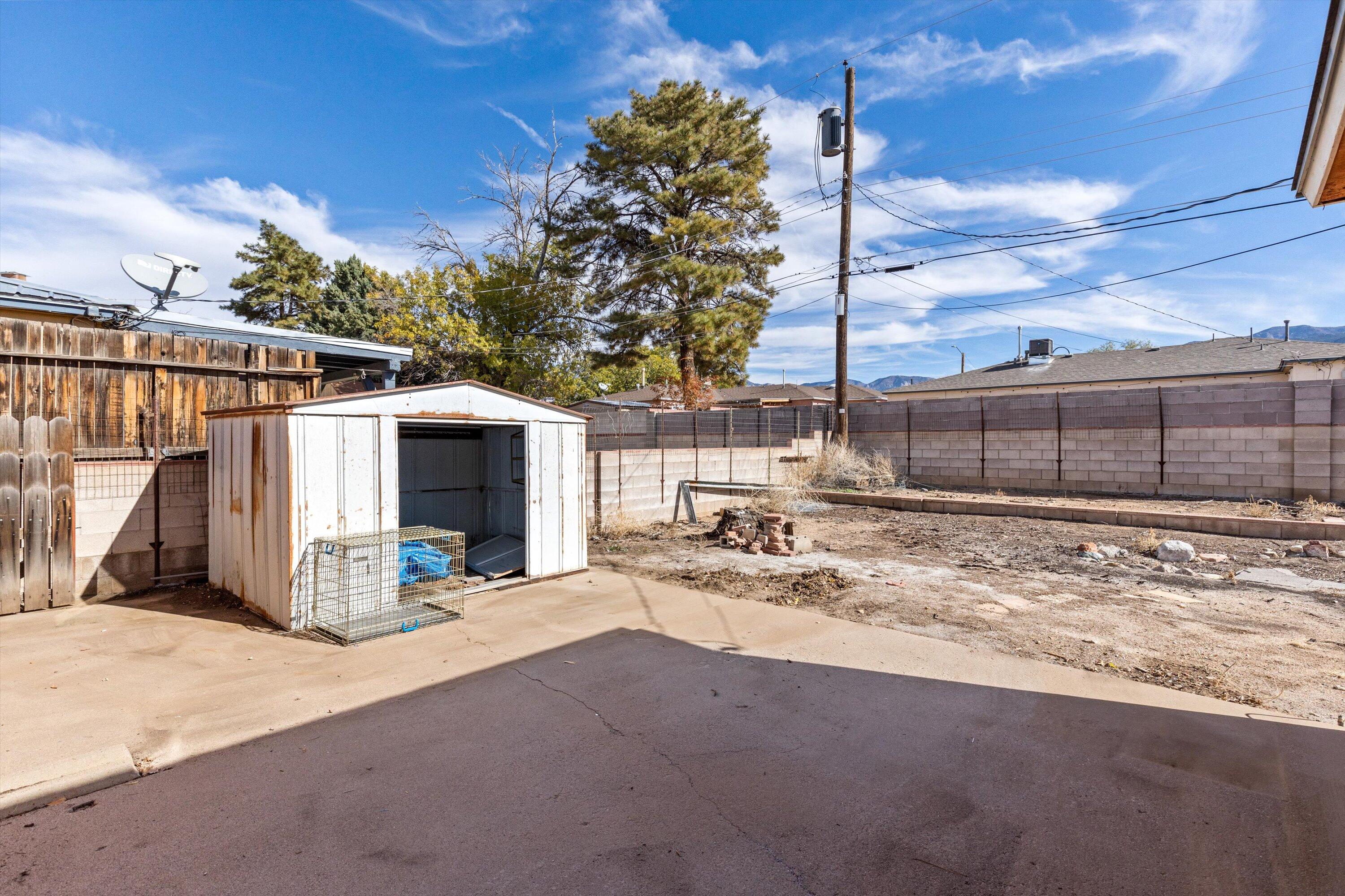 3512 GLORIETA Street NE