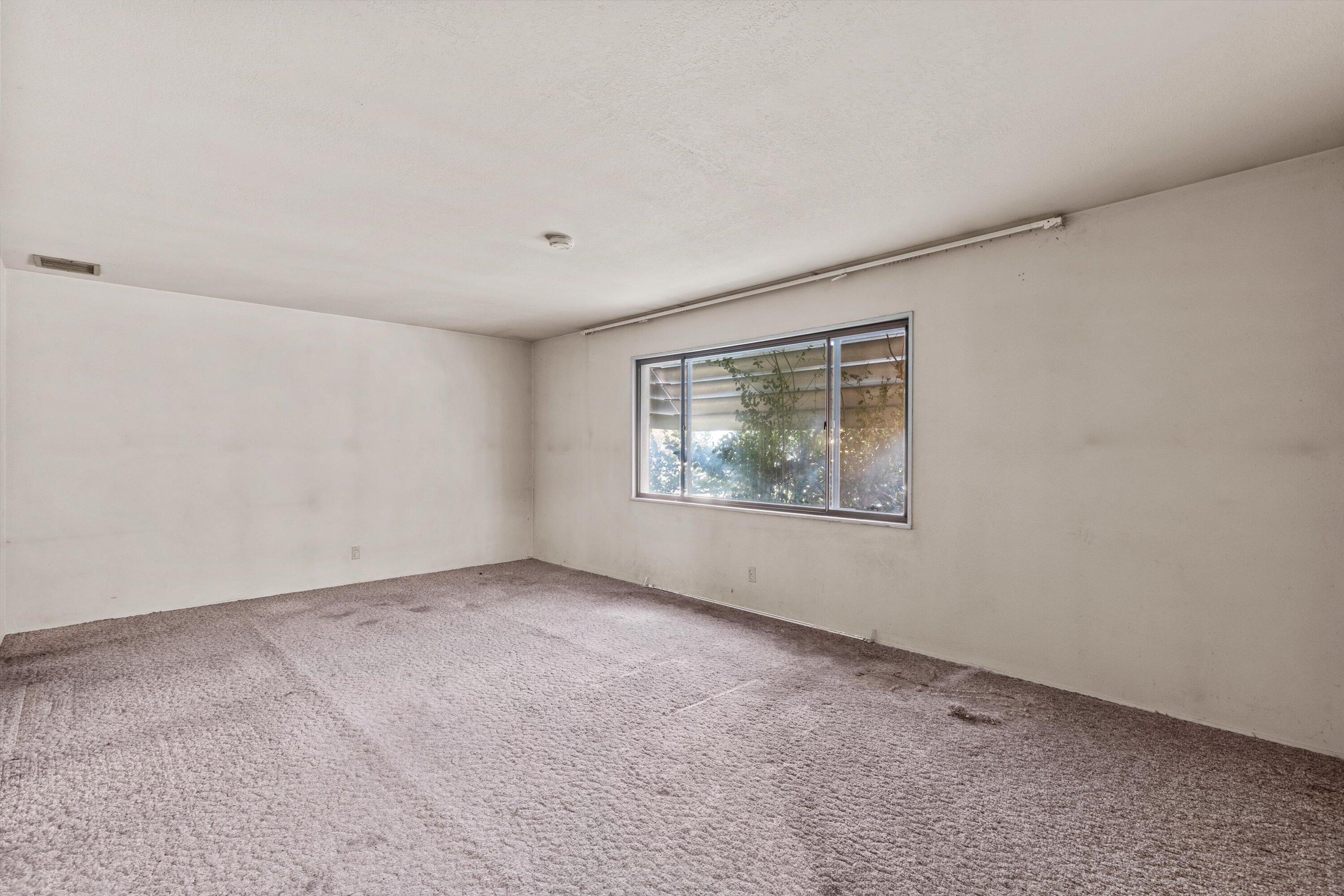 3512 GLORIETA Street NE