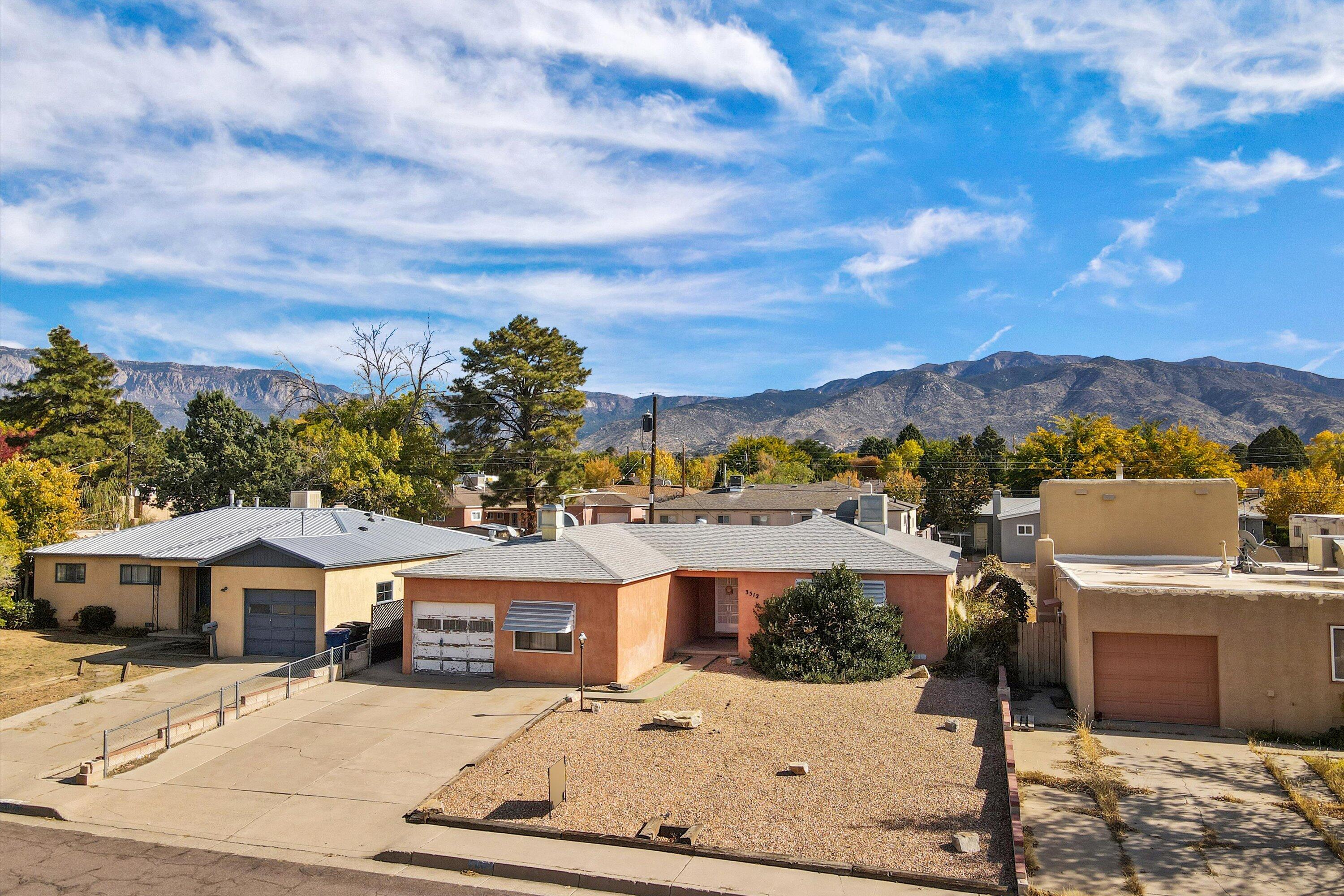 3512 GLORIETA Street NE