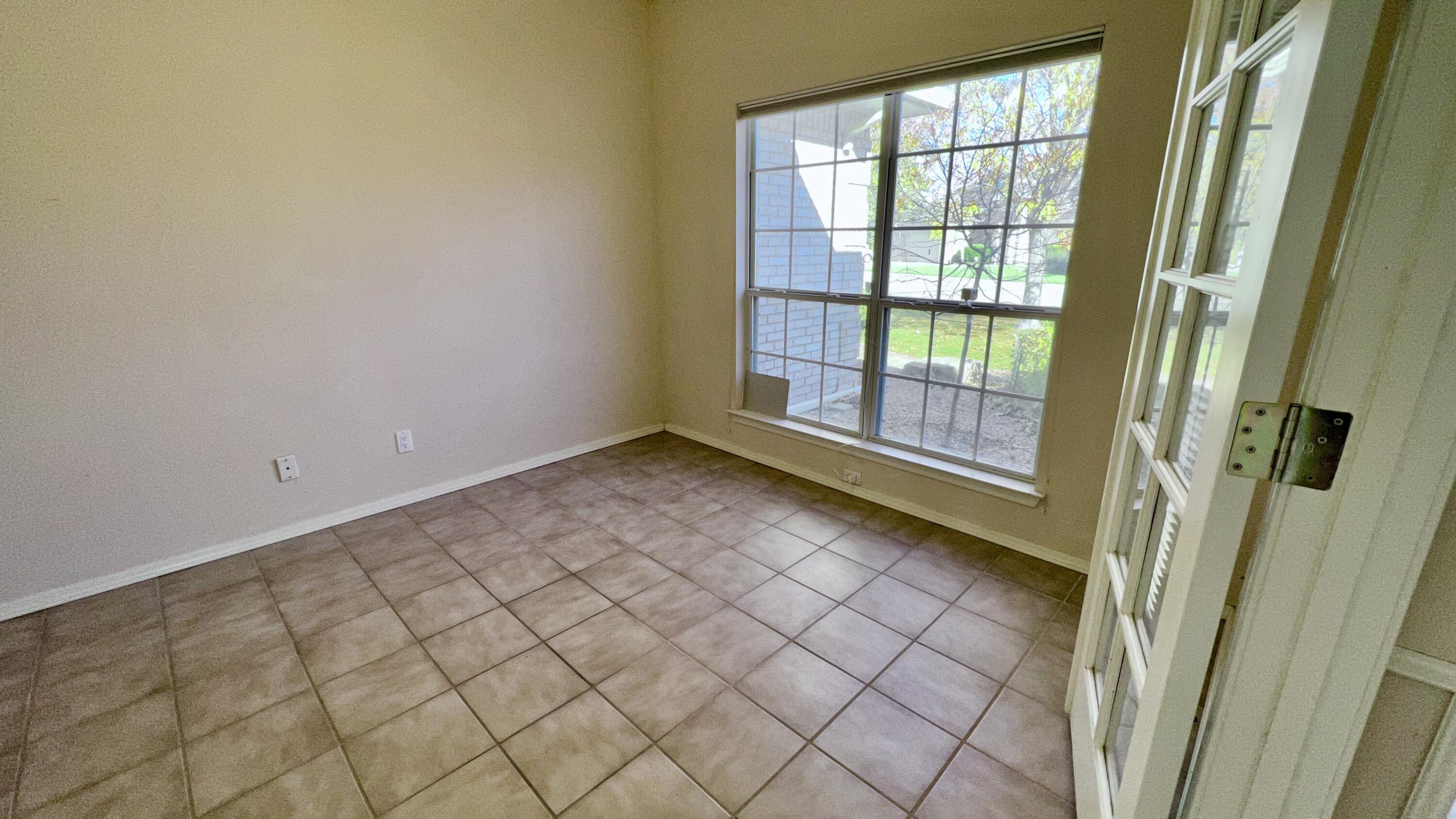 2848 W Island Se Loop SE