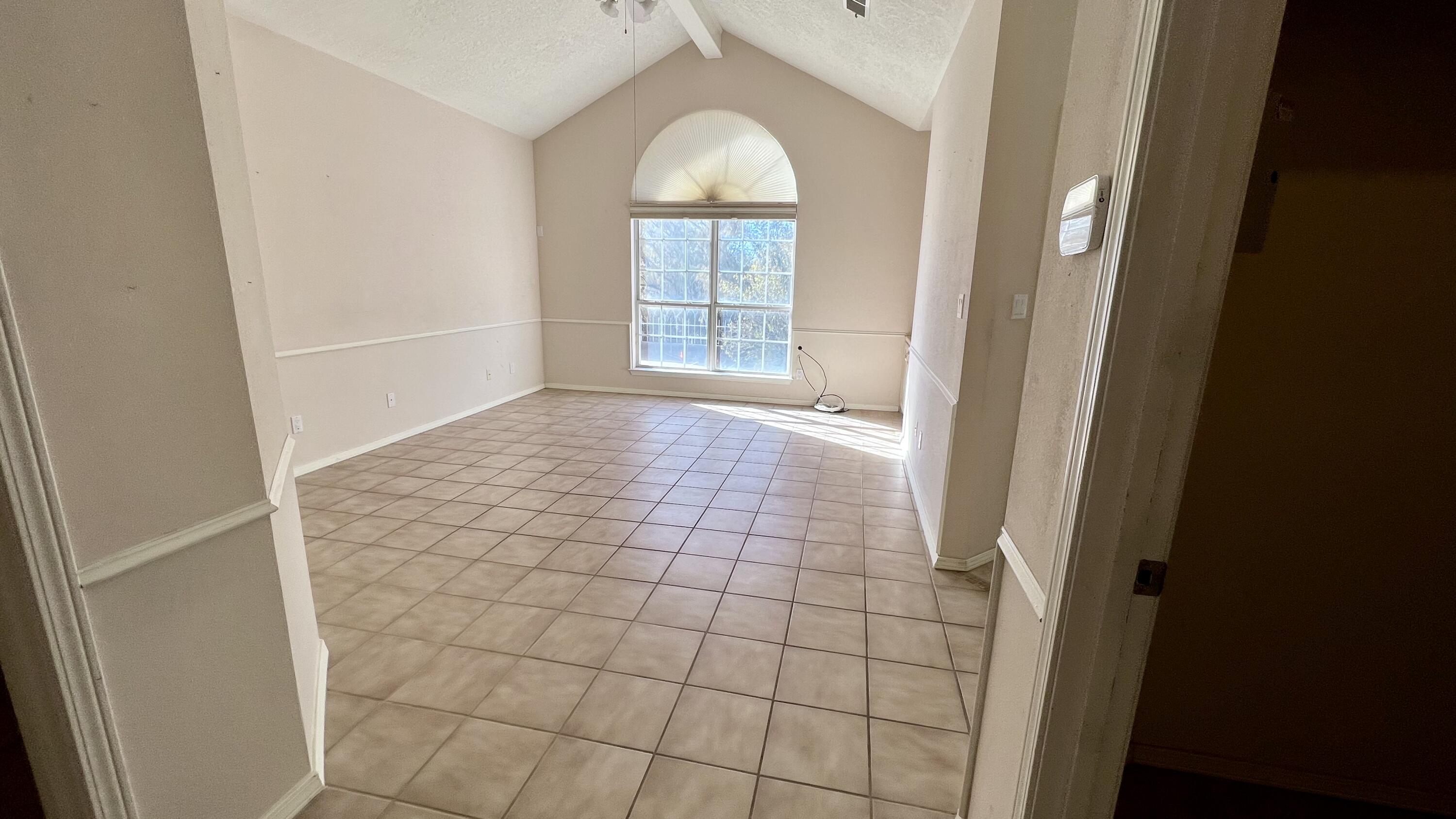 2848 W Island Se Loop SE