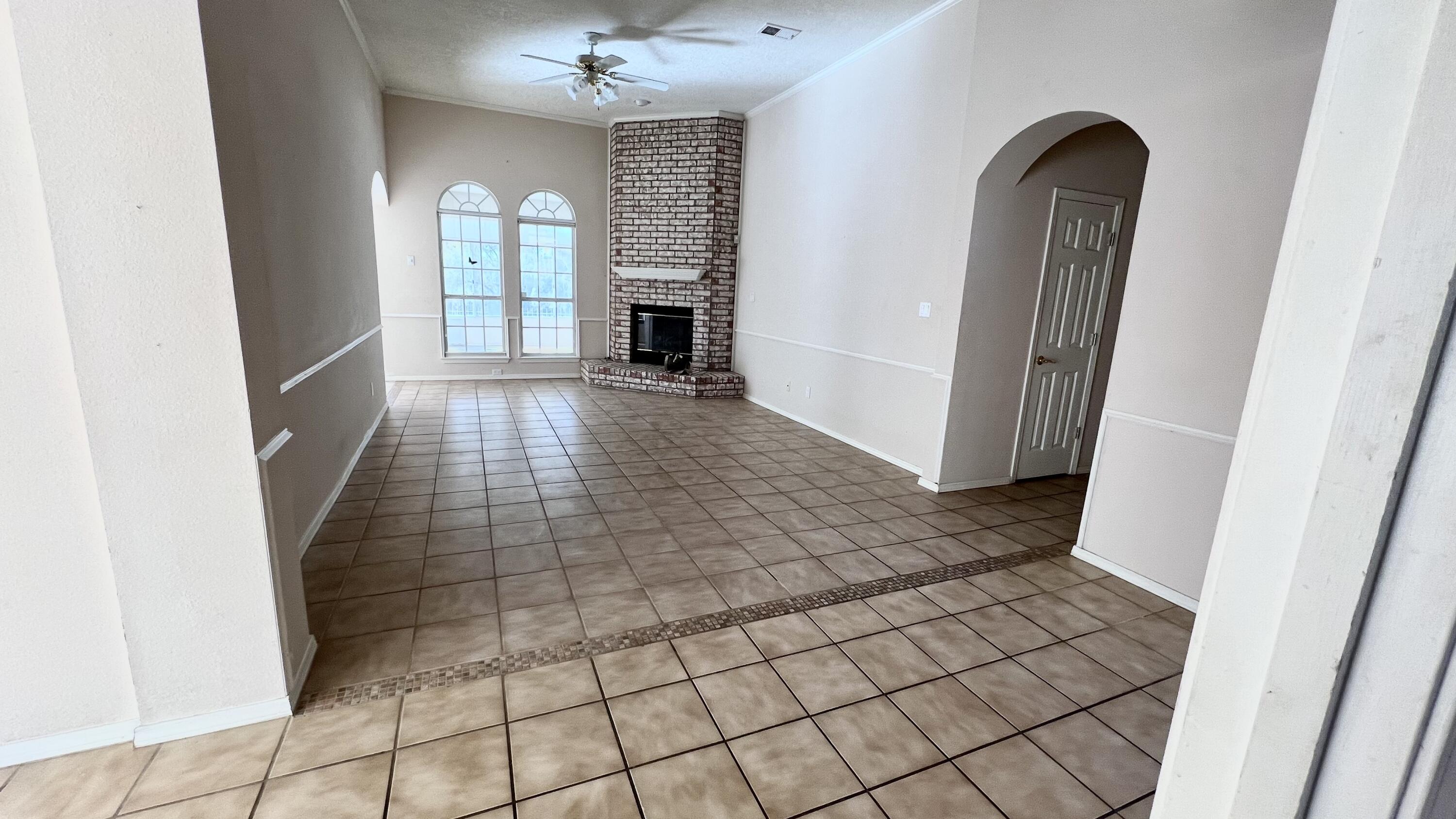 2848 W Island Se Loop SE
