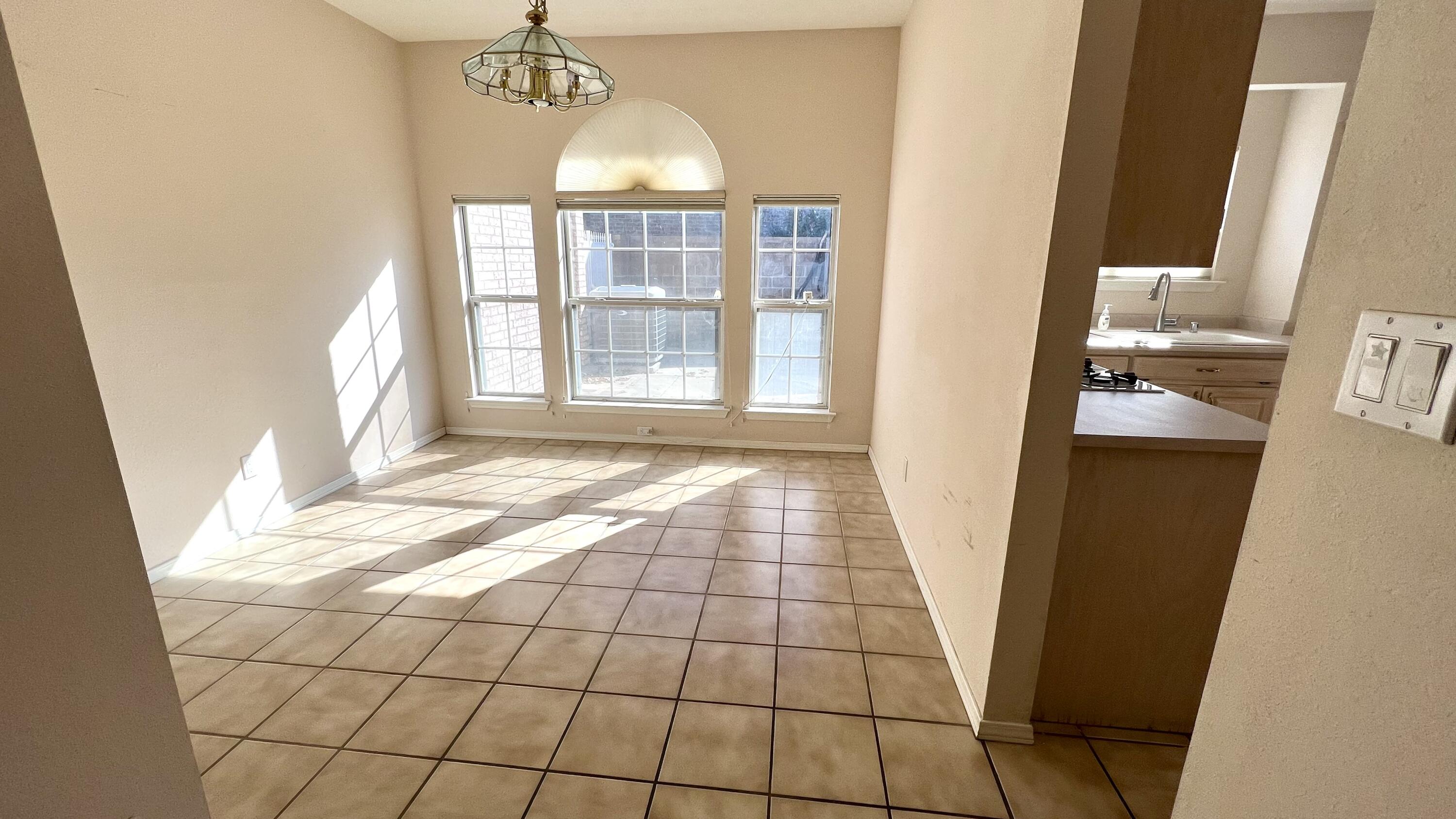 2848 W Island Se Loop SE