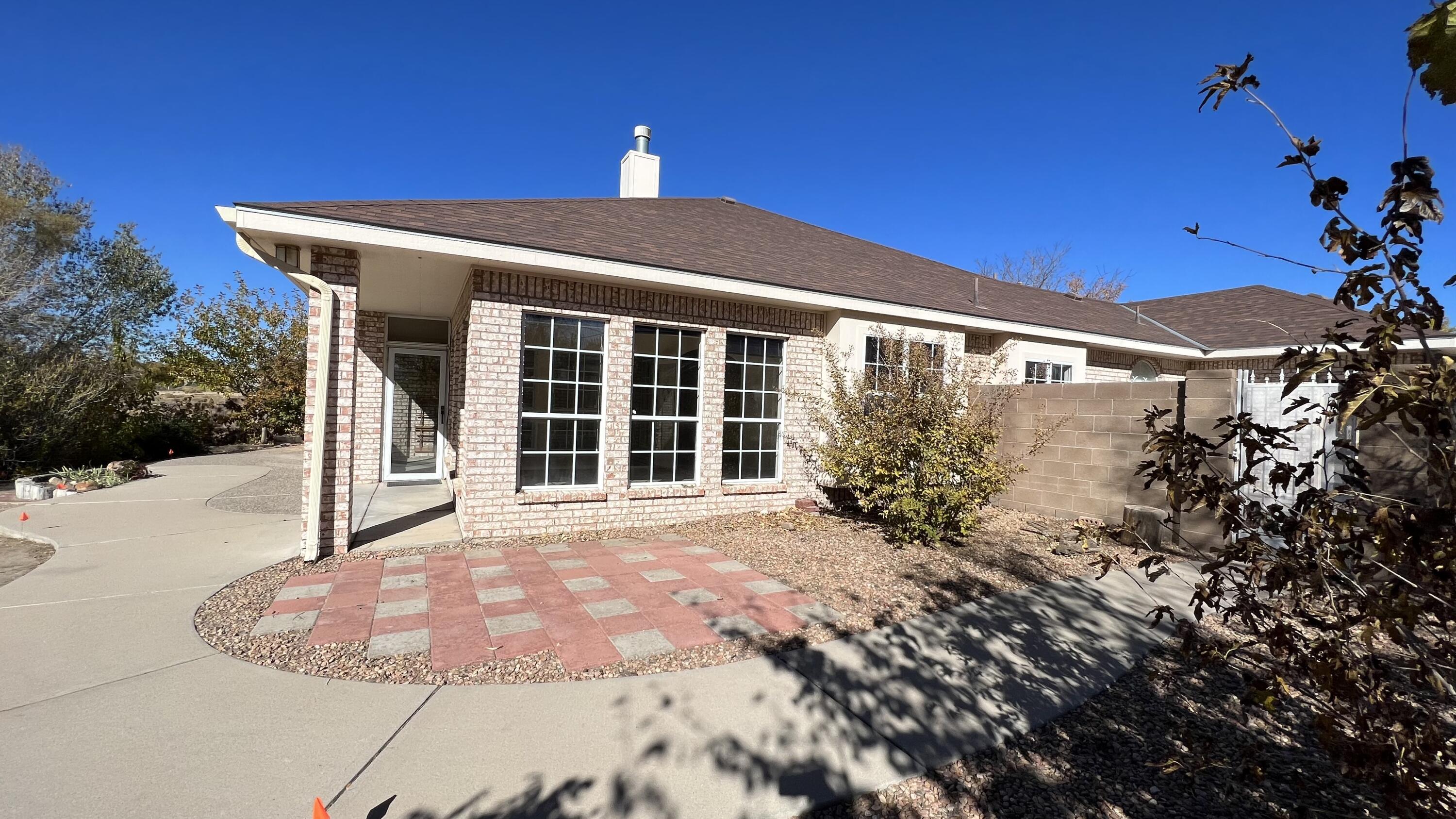 2848 W Island Se Loop SE