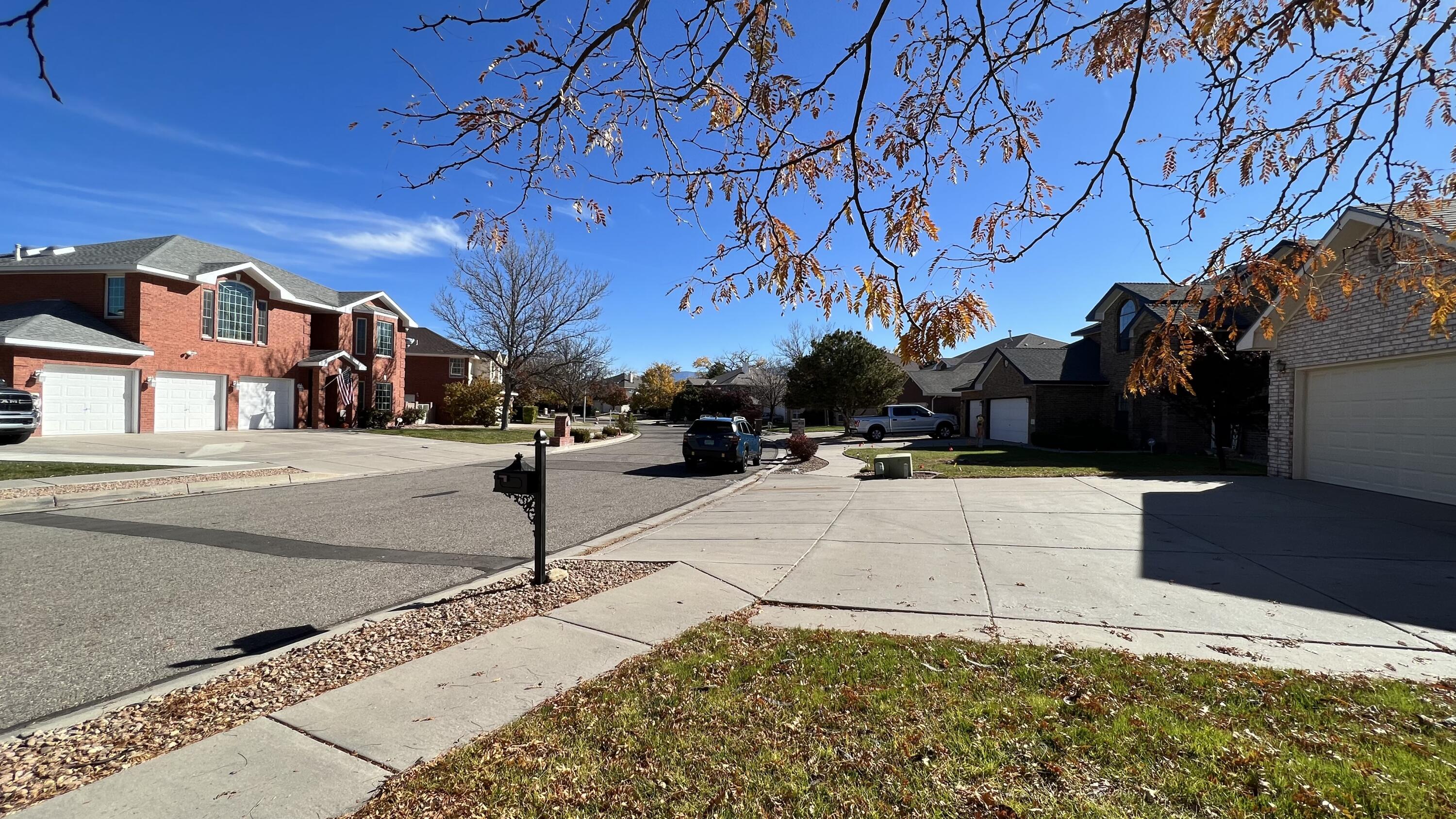 2848 W Island Se Loop SE