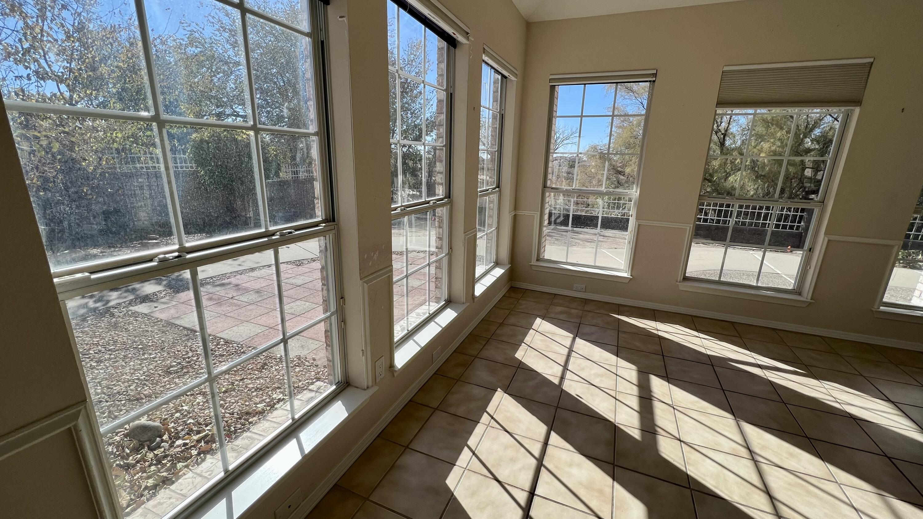 2848 W Island Se Loop SE