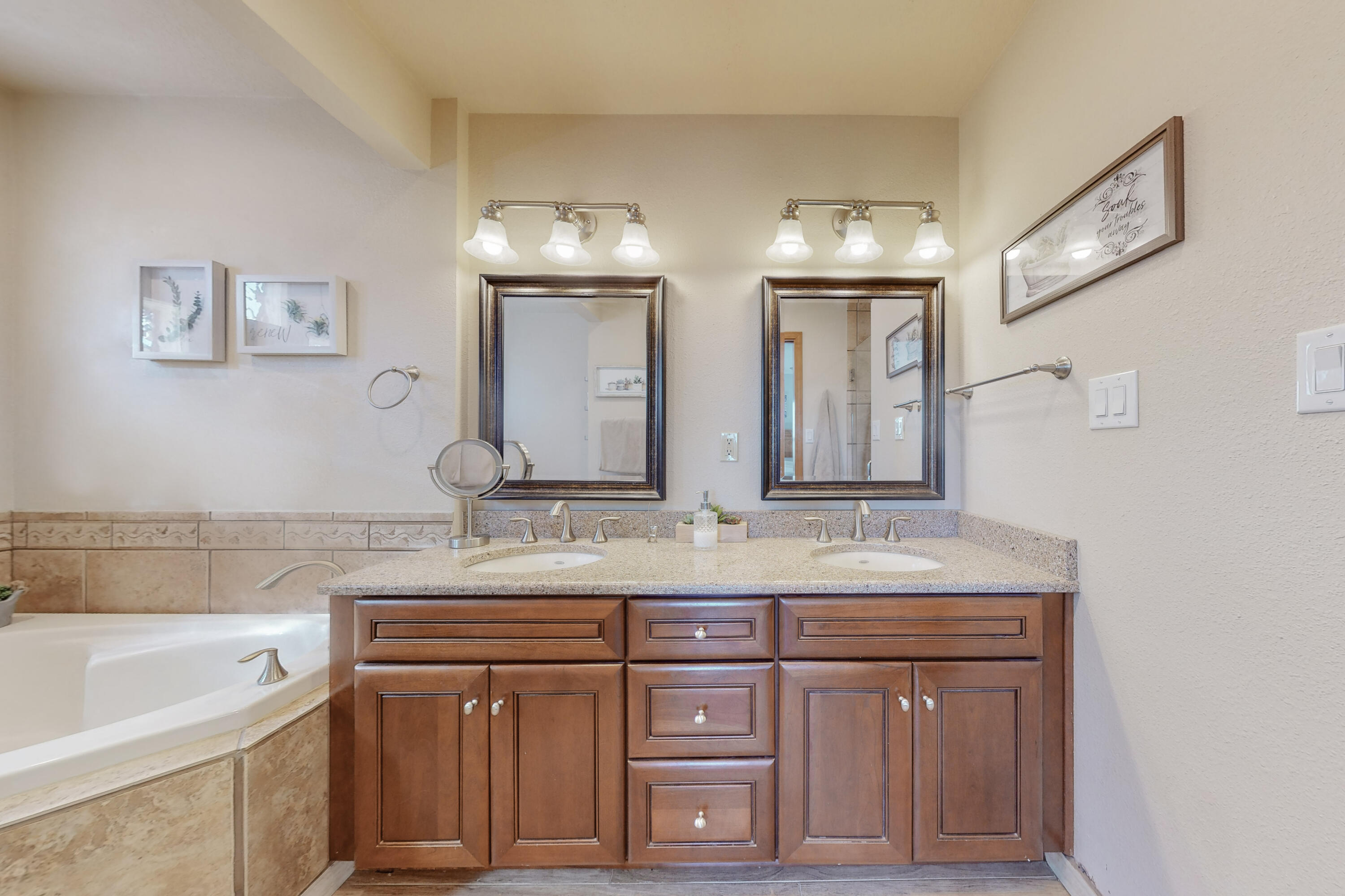 3218 May Circle SE