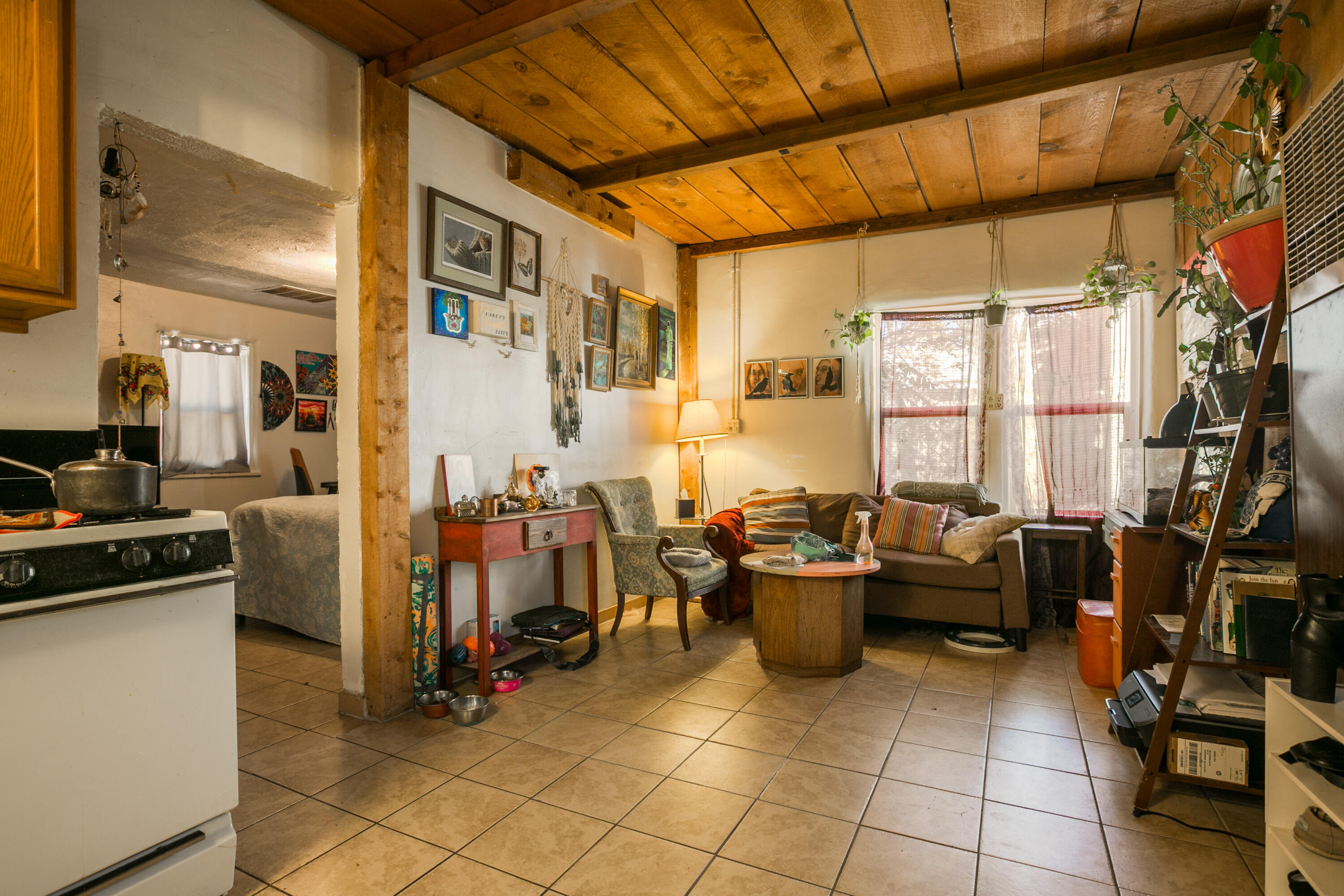 205 STANFORD Drive SE