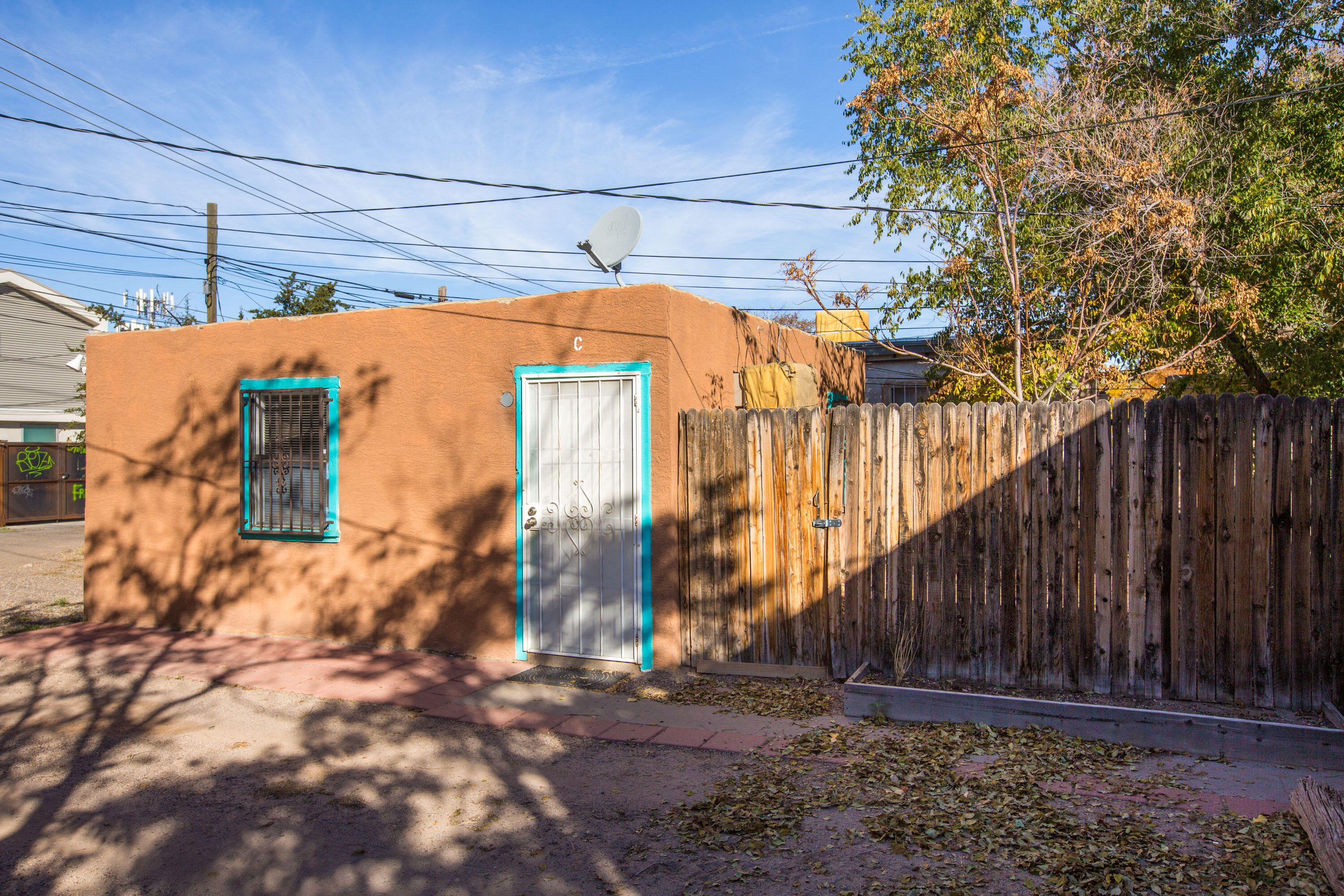 205 STANFORD Drive SE