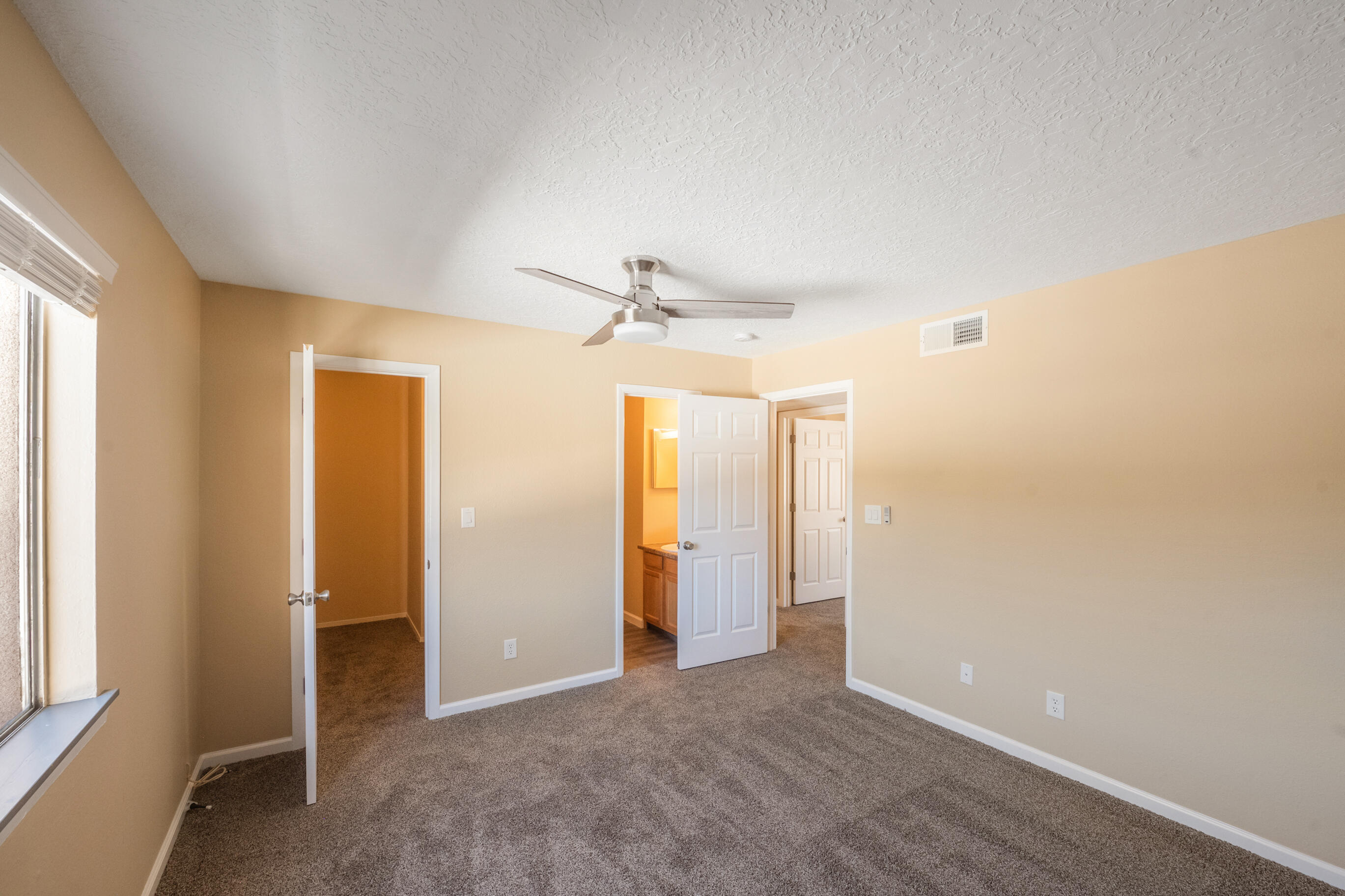 3501 JUAN TABO Boulevard NE Unit: B6