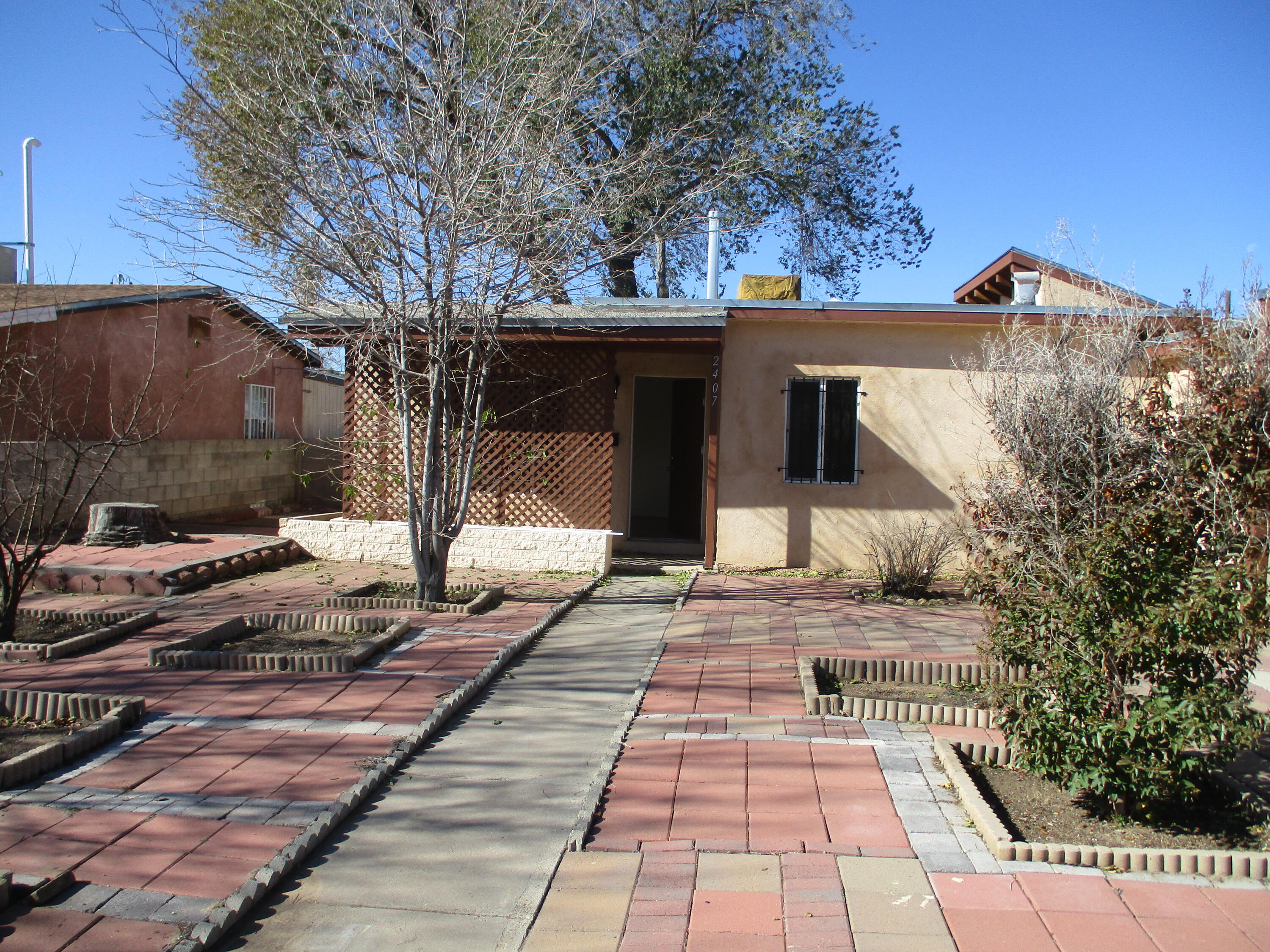 2407 La Veta Drive