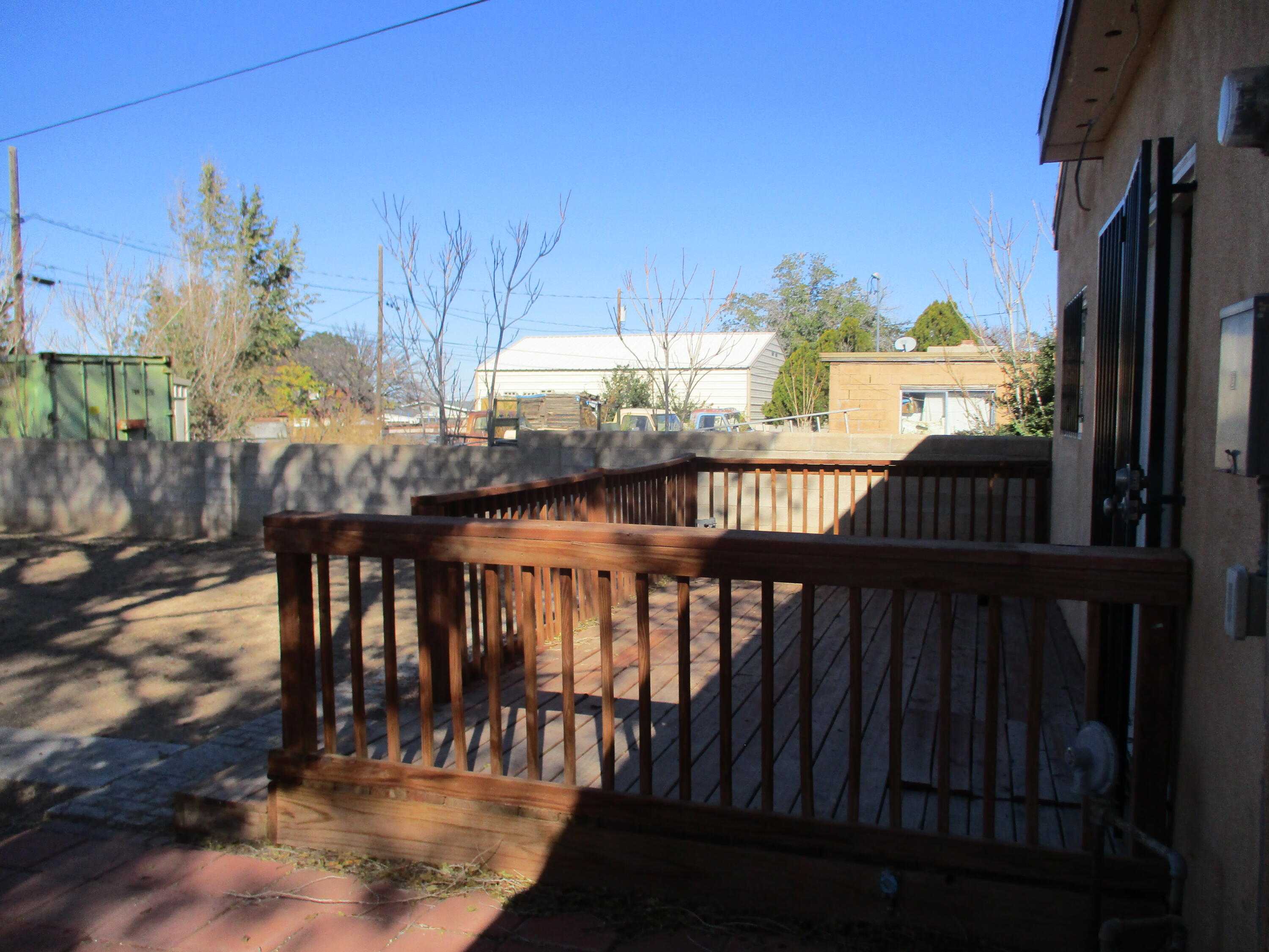 2407 La Veta Drive