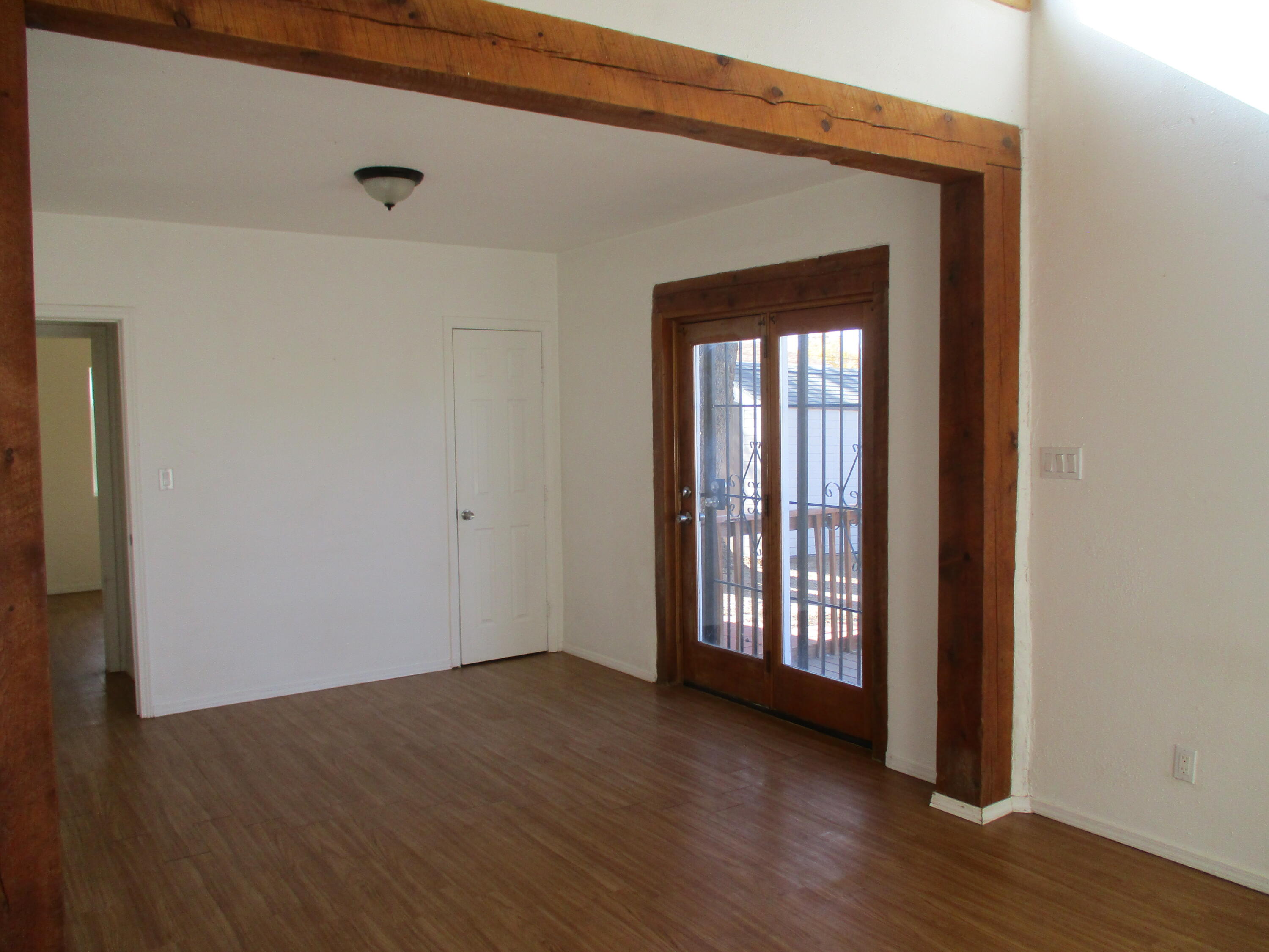 2407 La Veta Drive