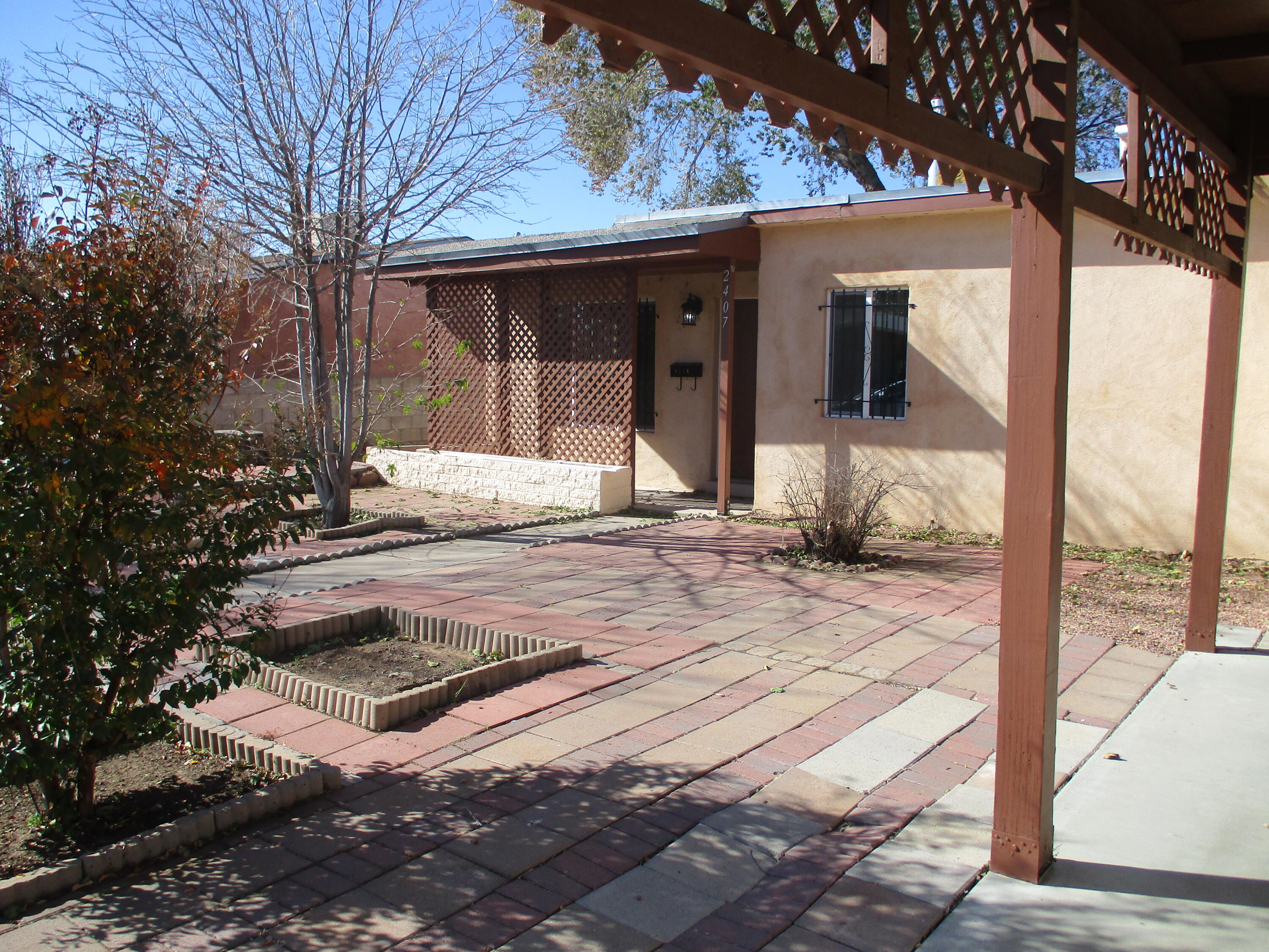 2407 La Veta Drive