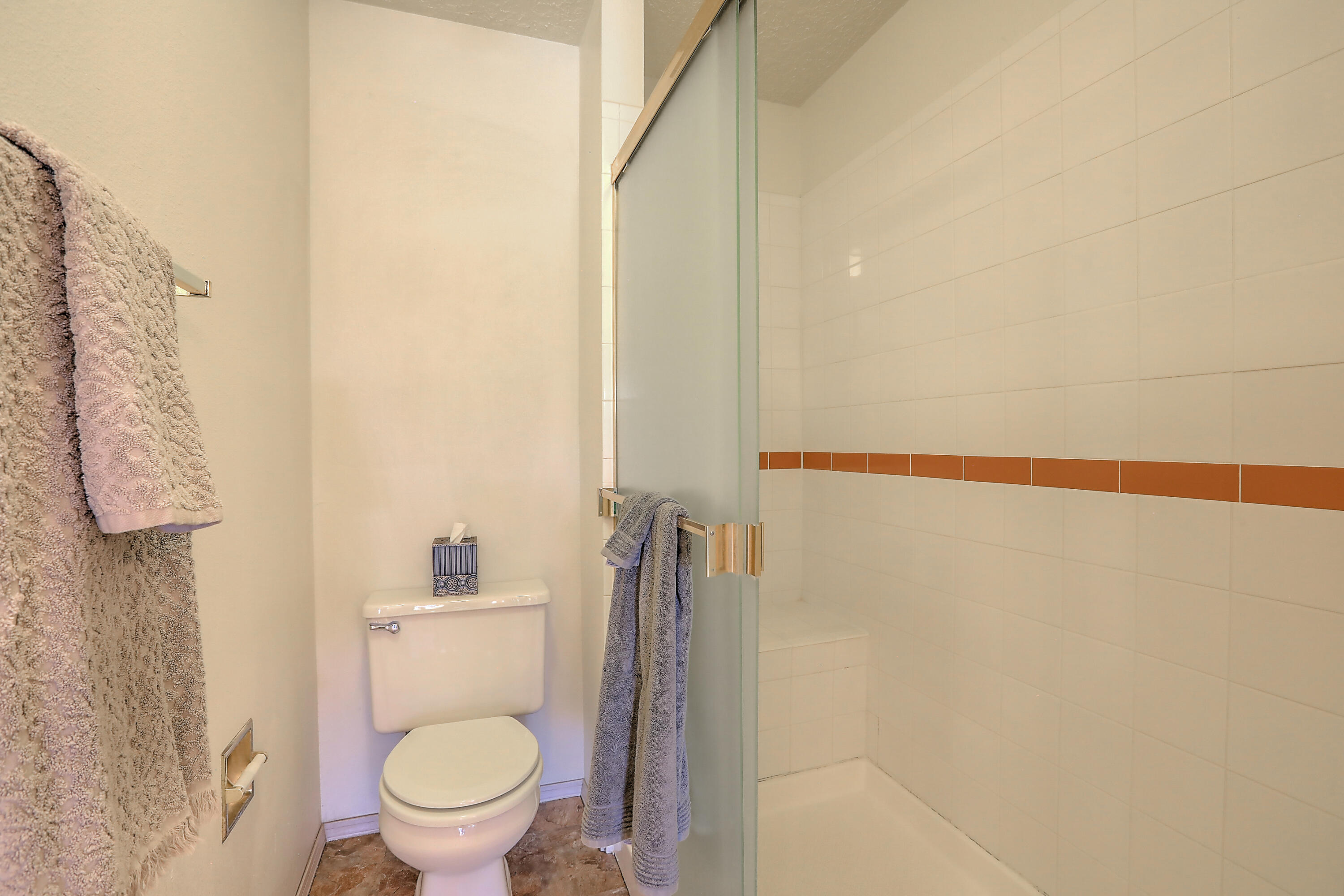 827 COUNTRY CLUB Drive SE Unit: 2B