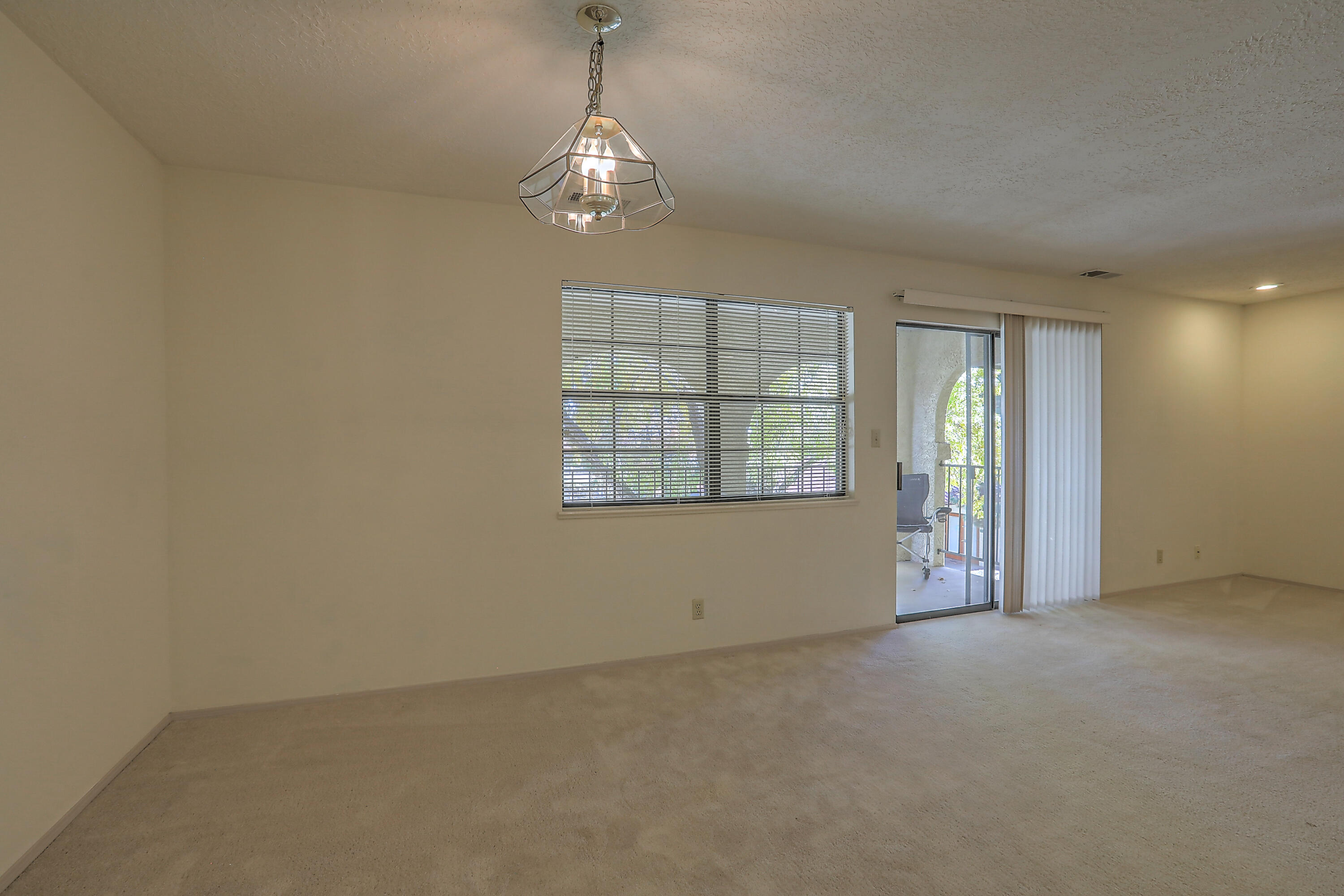 827 COUNTRY CLUB Drive SE Unit: 2B