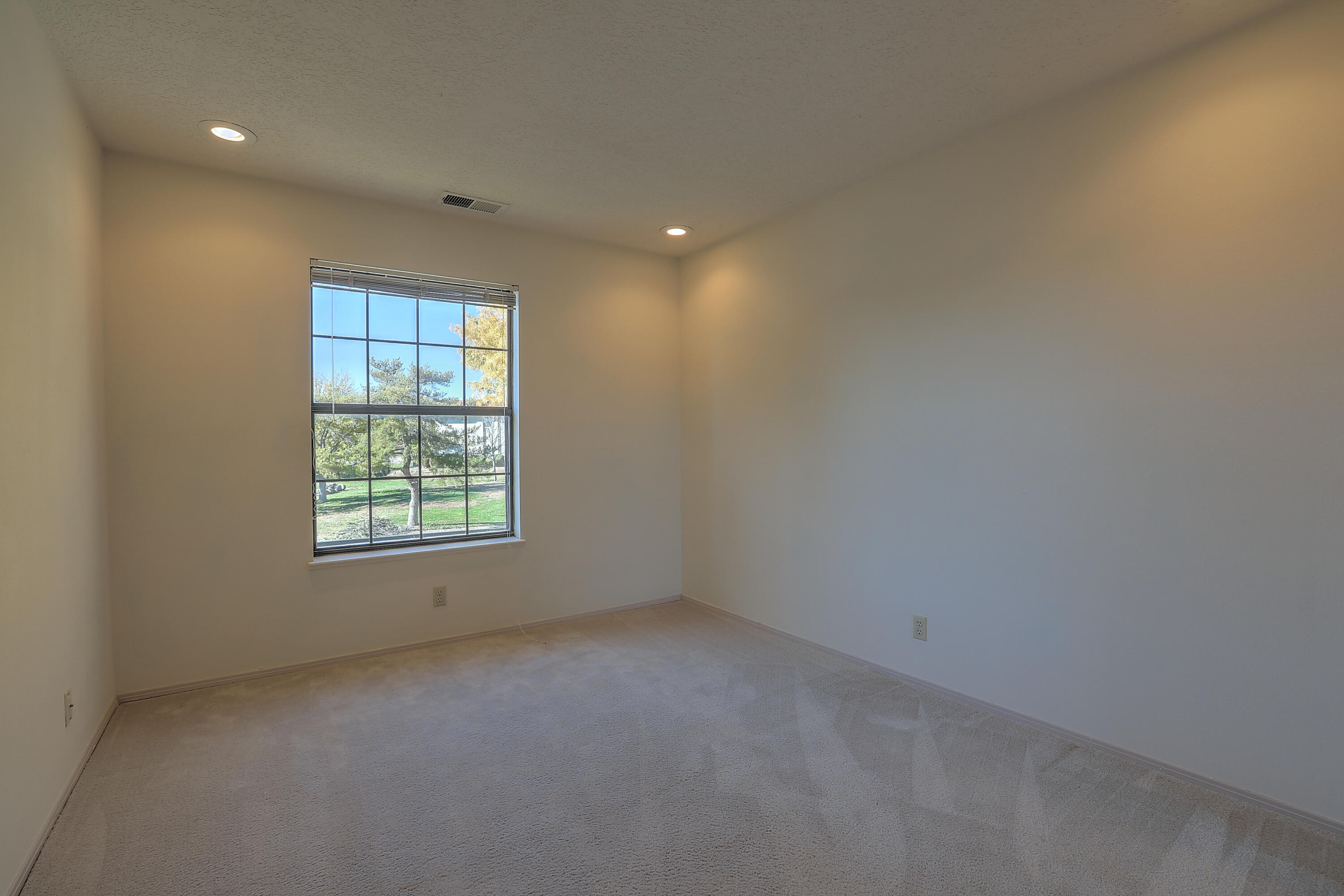 827 COUNTRY CLUB Drive SE Unit: 2B