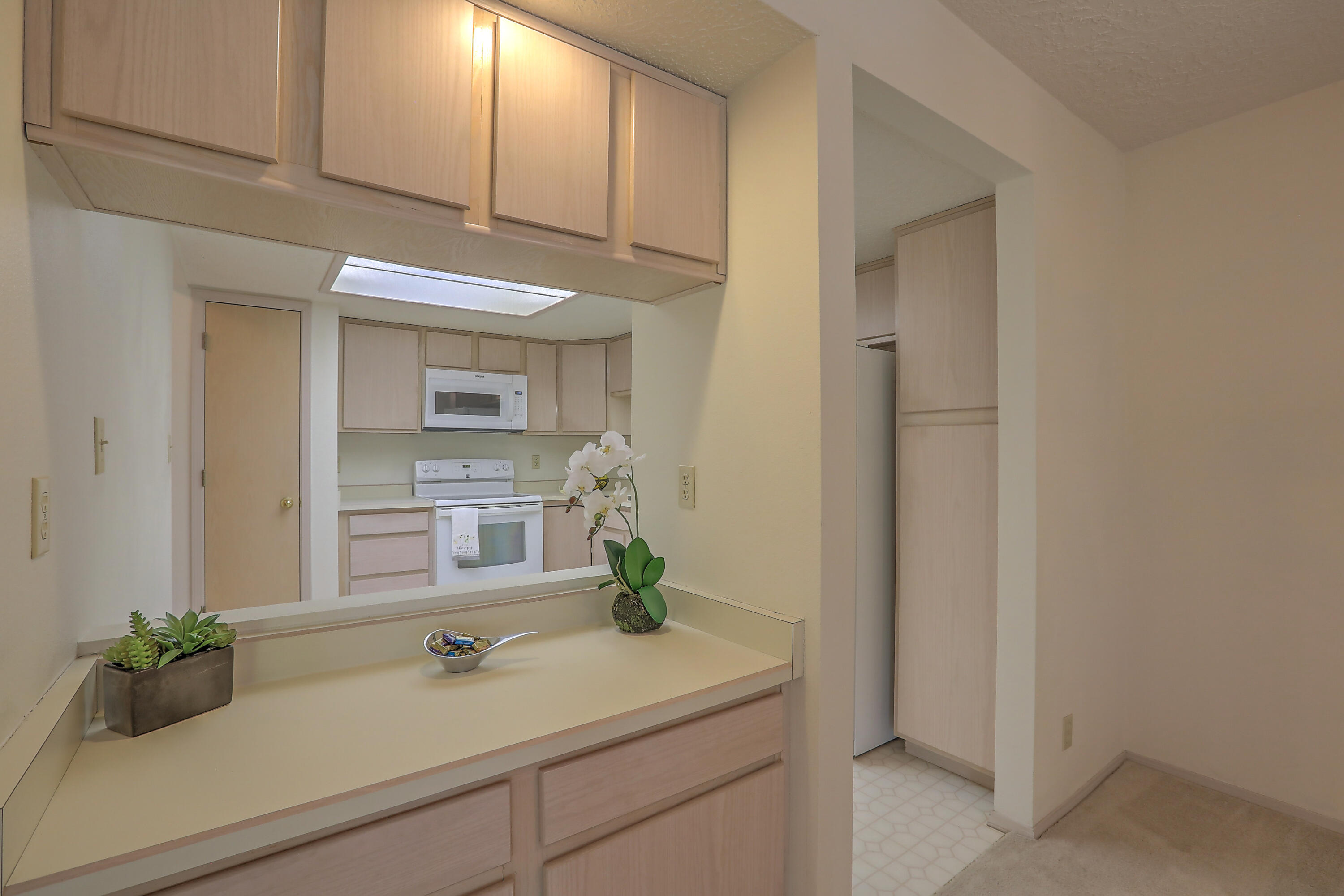 827 COUNTRY CLUB Drive SE Unit: 2B