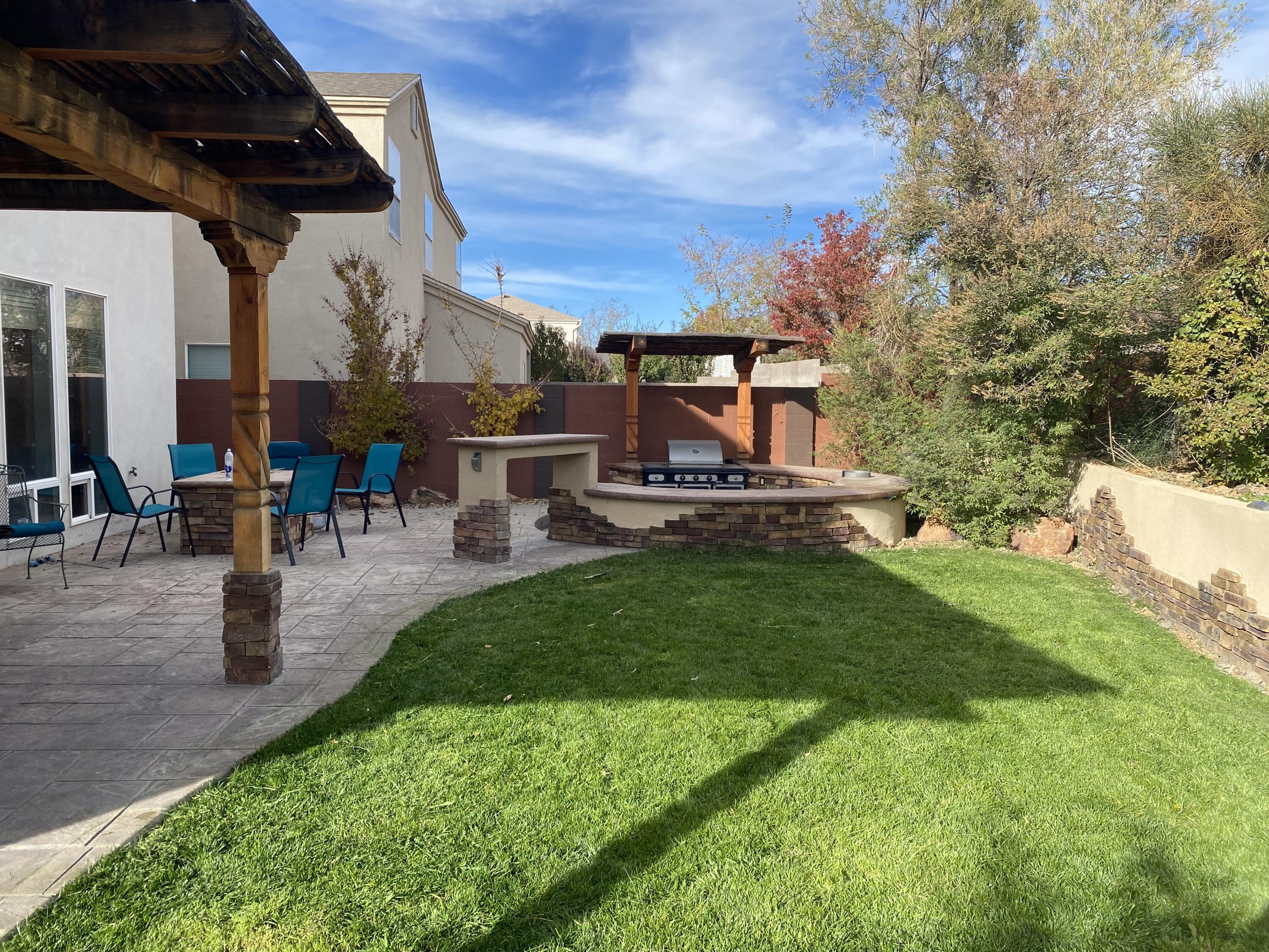 524 Winema Court SE