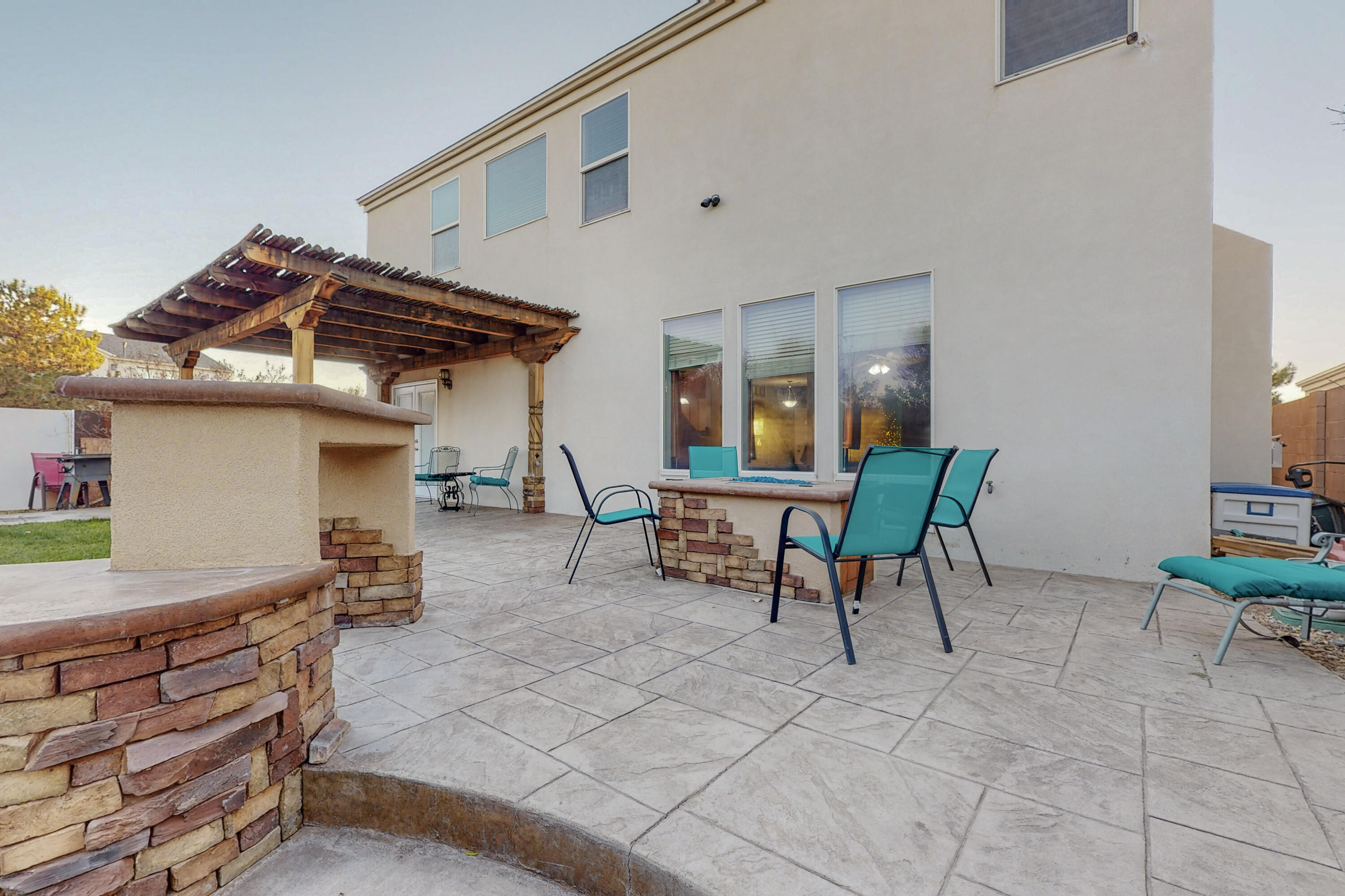 524 Winema Court SE