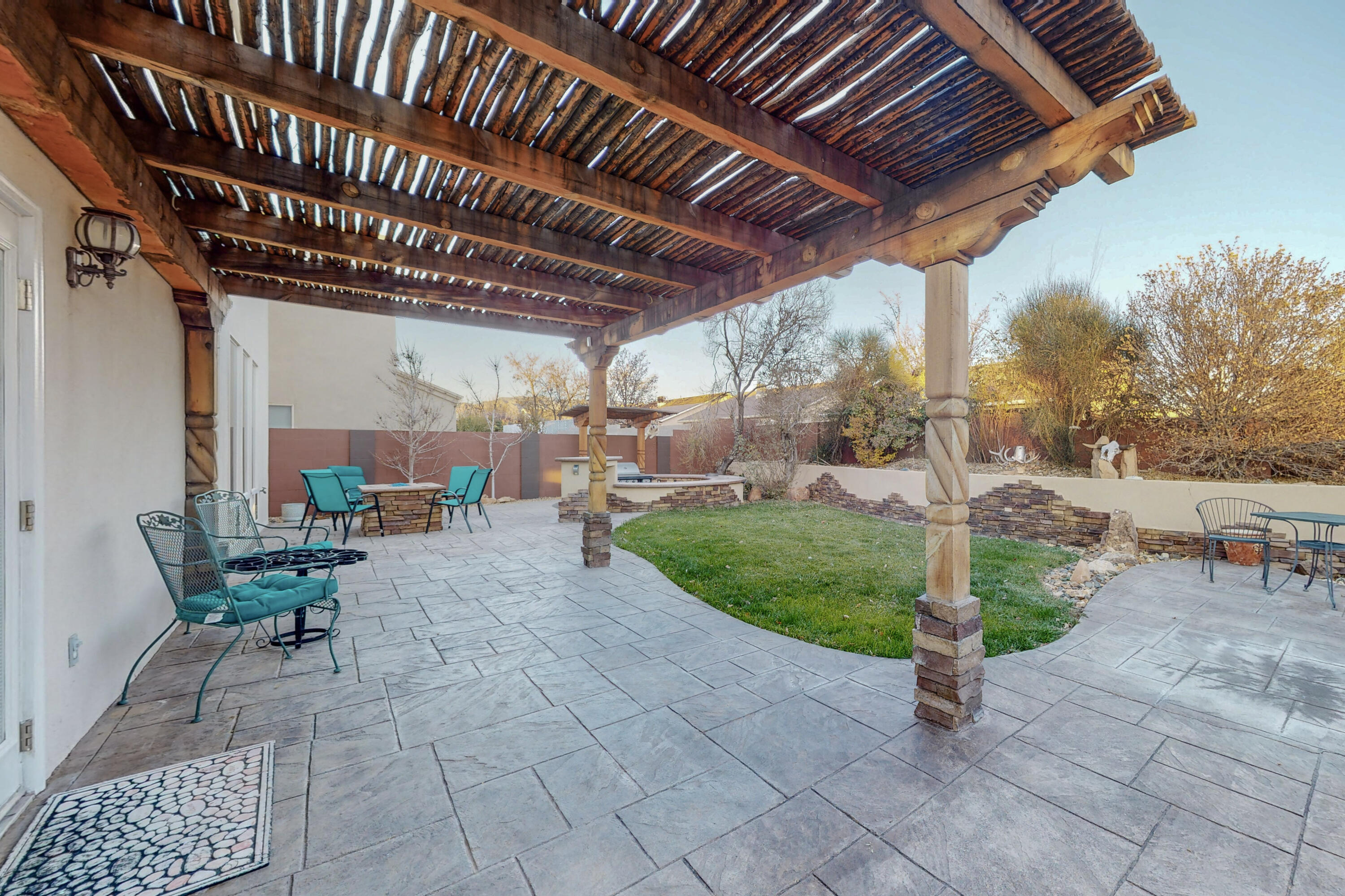 524 Winema Court SE