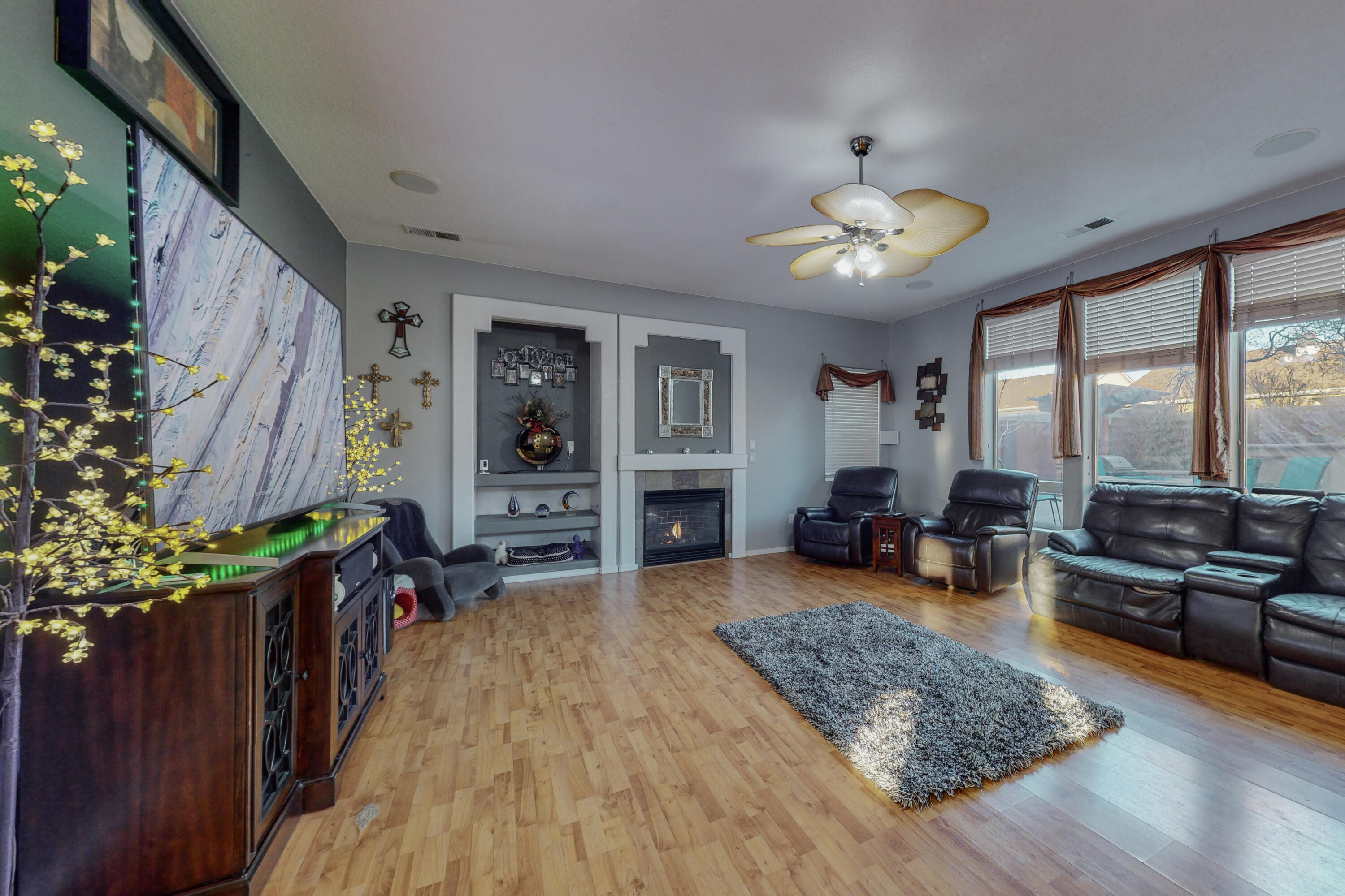 524 Winema Court SE