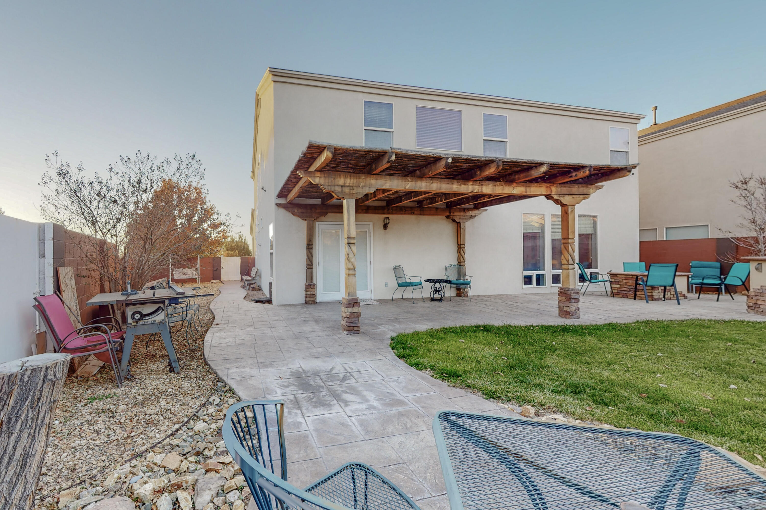 524 Winema Court SE