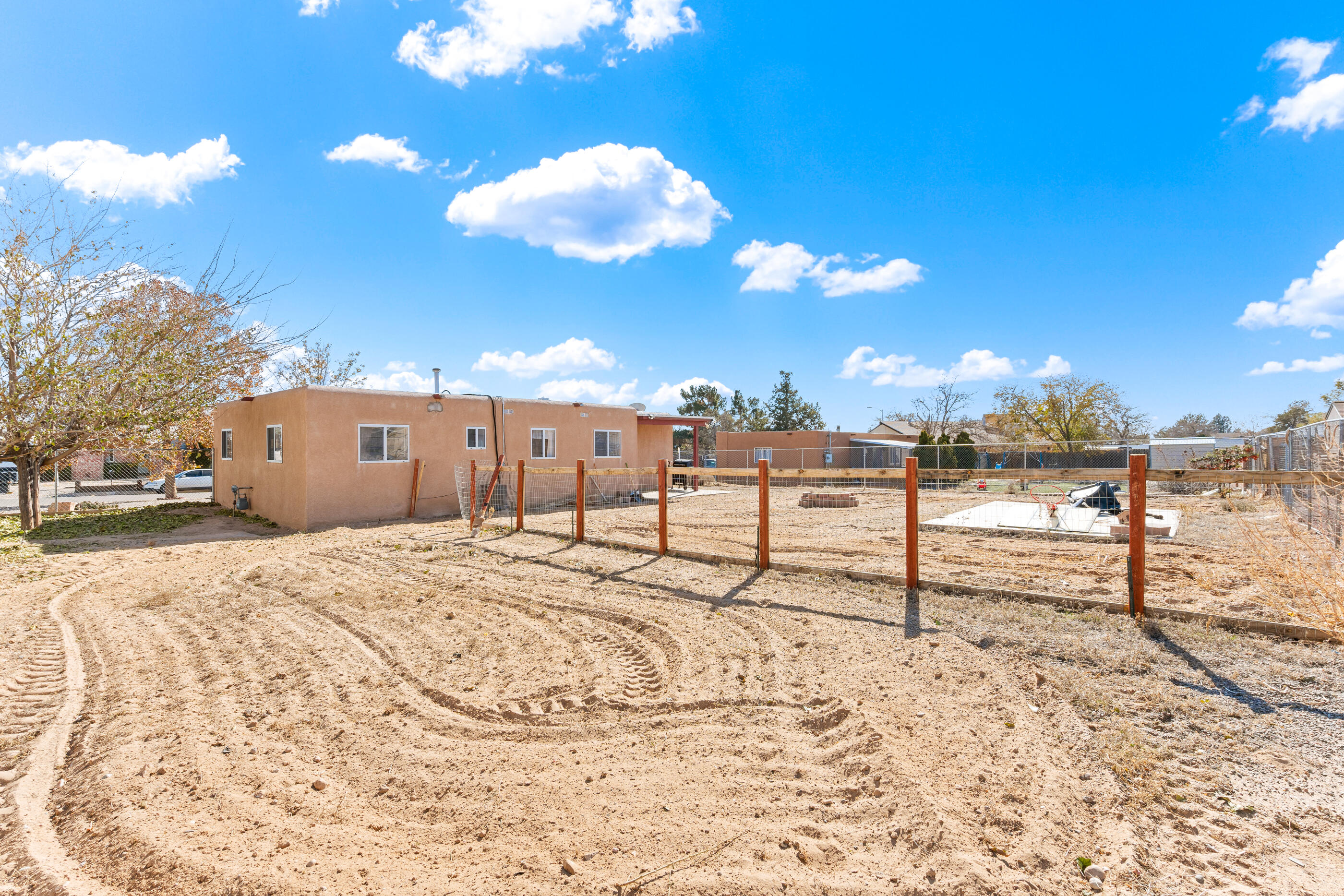 705 OREJA DE ORO Drive SE
