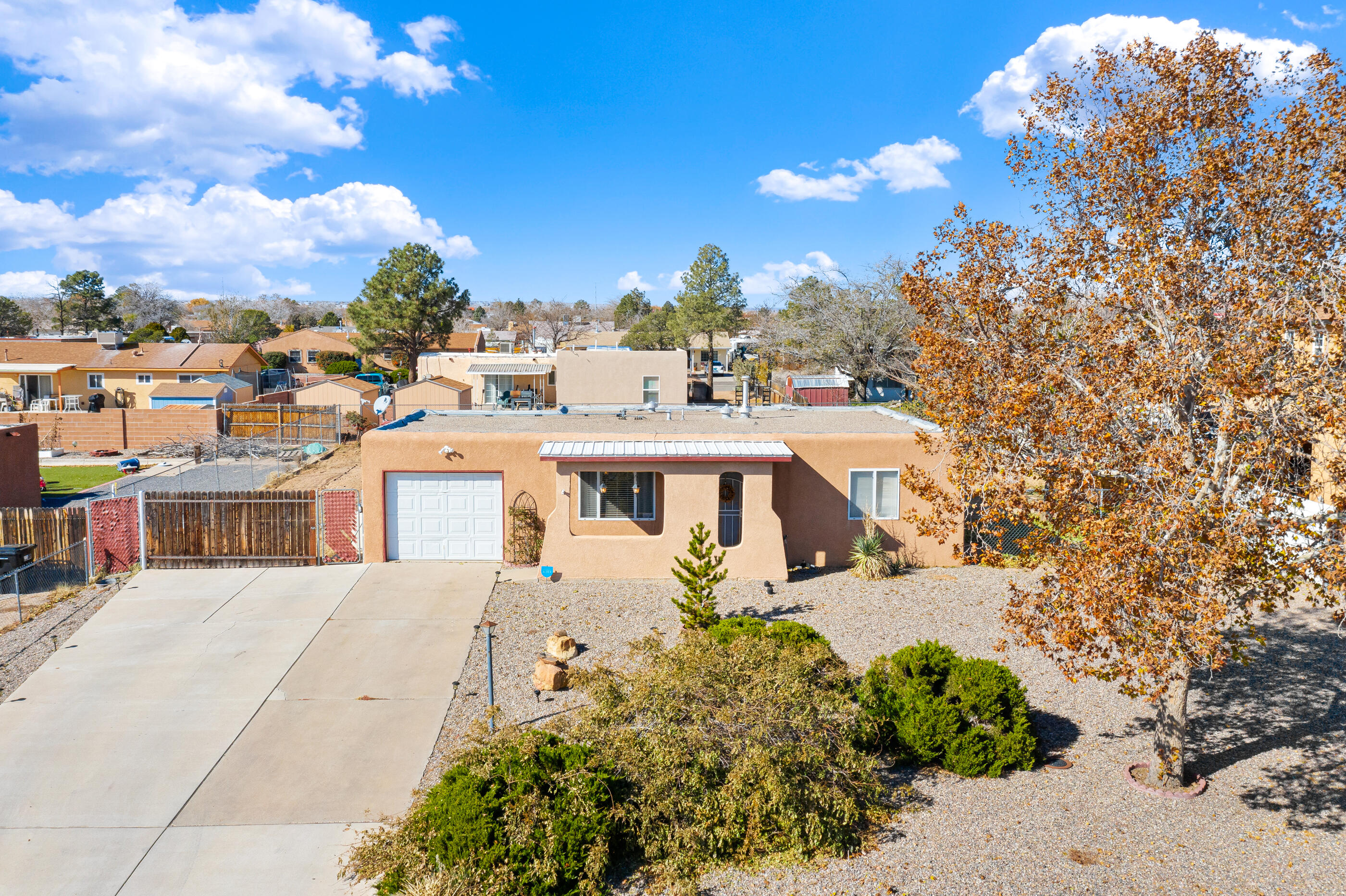 705 OREJA DE ORO Drive SE