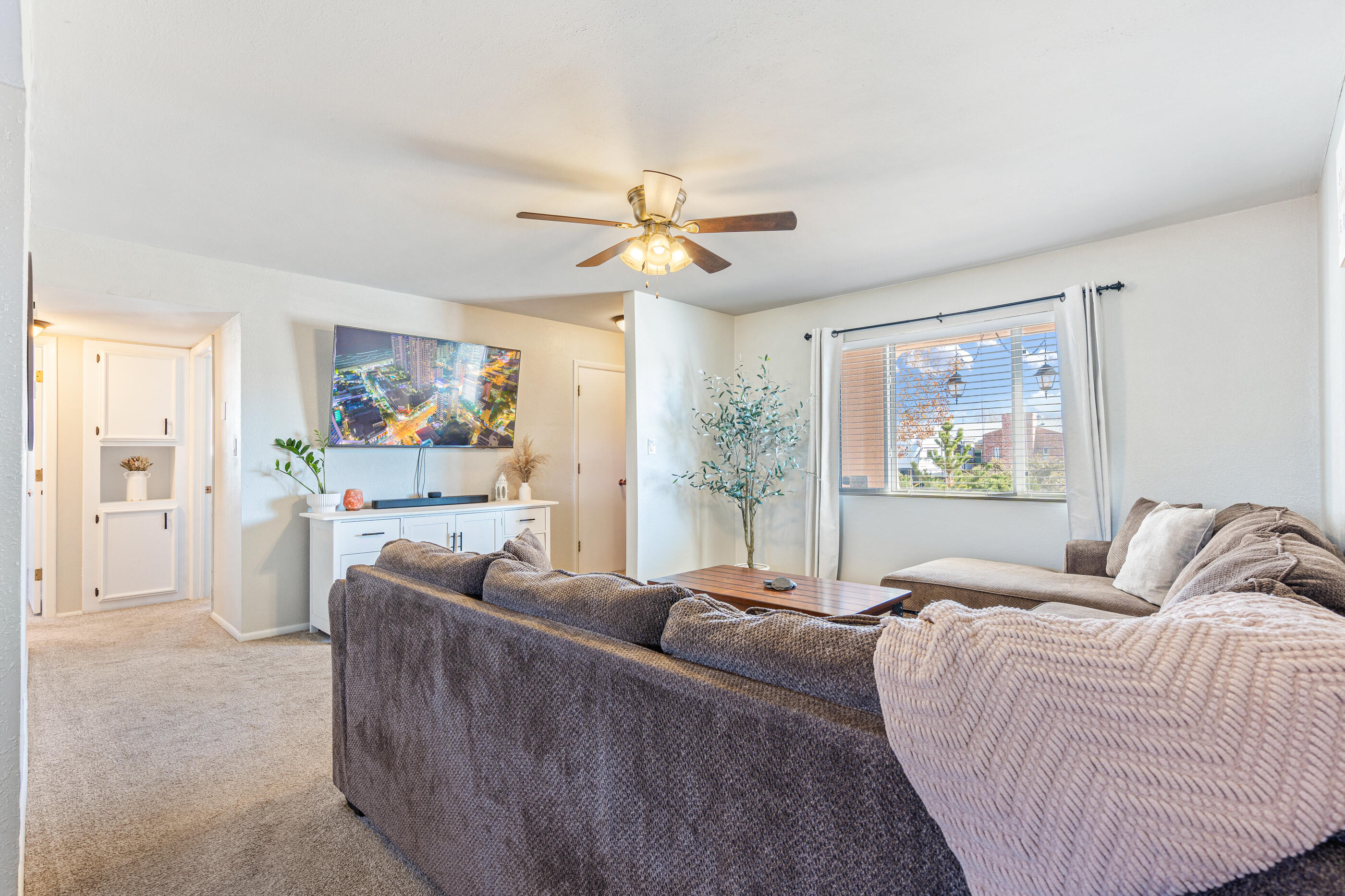 705 OREJA DE ORO Drive SE