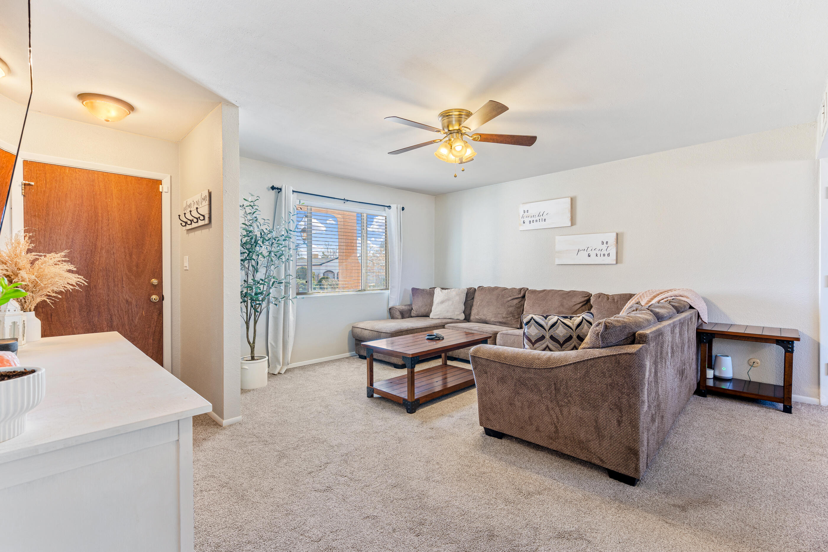 705 OREJA DE ORO Drive SE