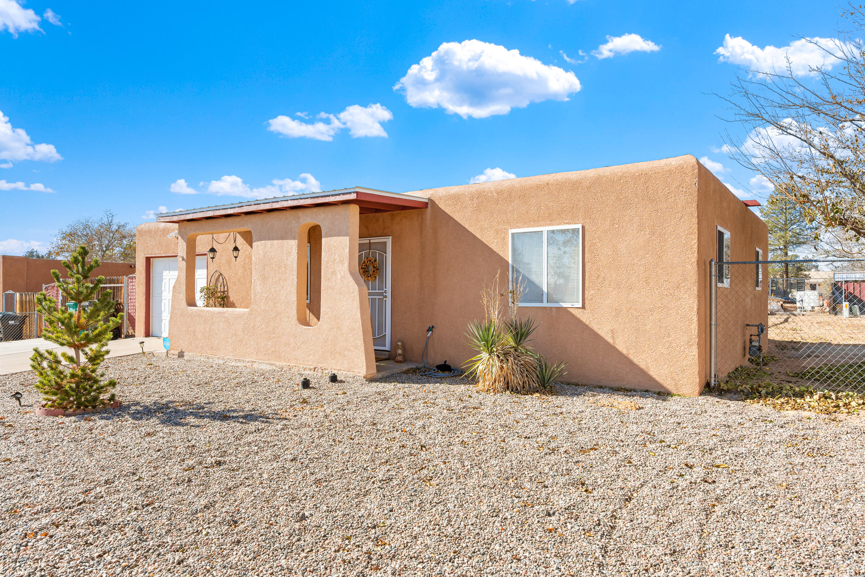 705 OREJA DE ORO Drive SE